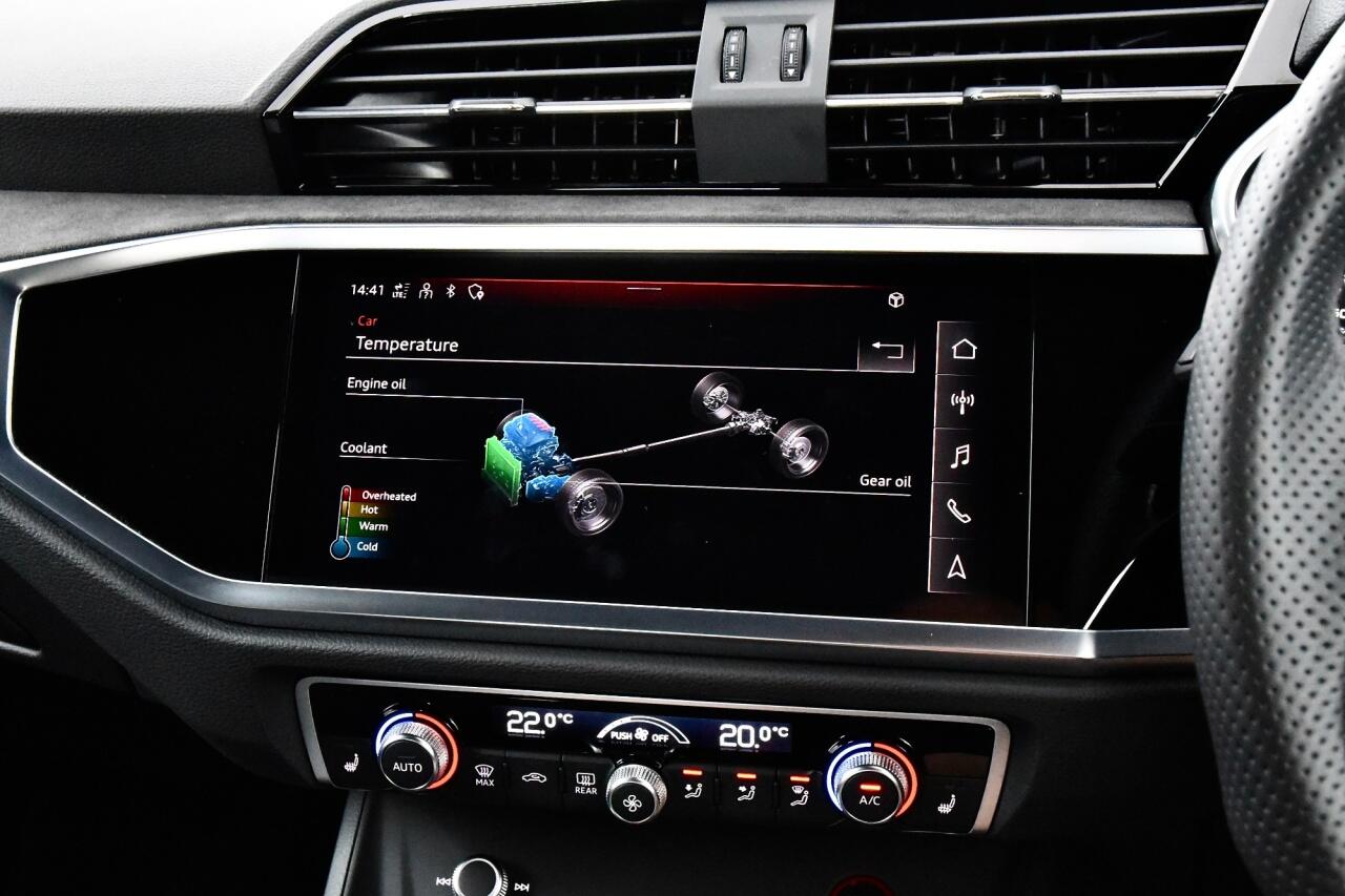 Audi RS Q3 view 46