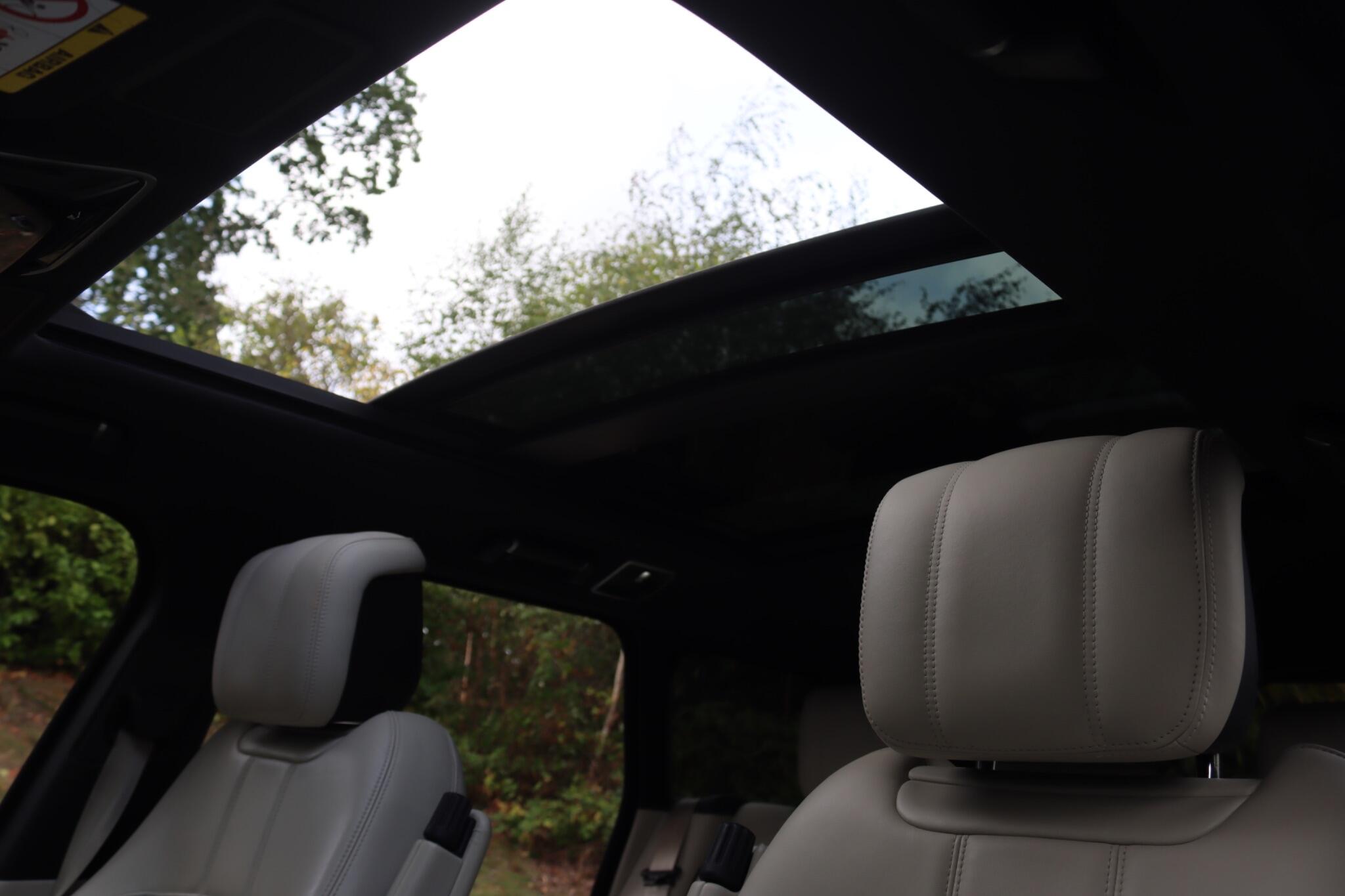Land Rover Range Rover view 35