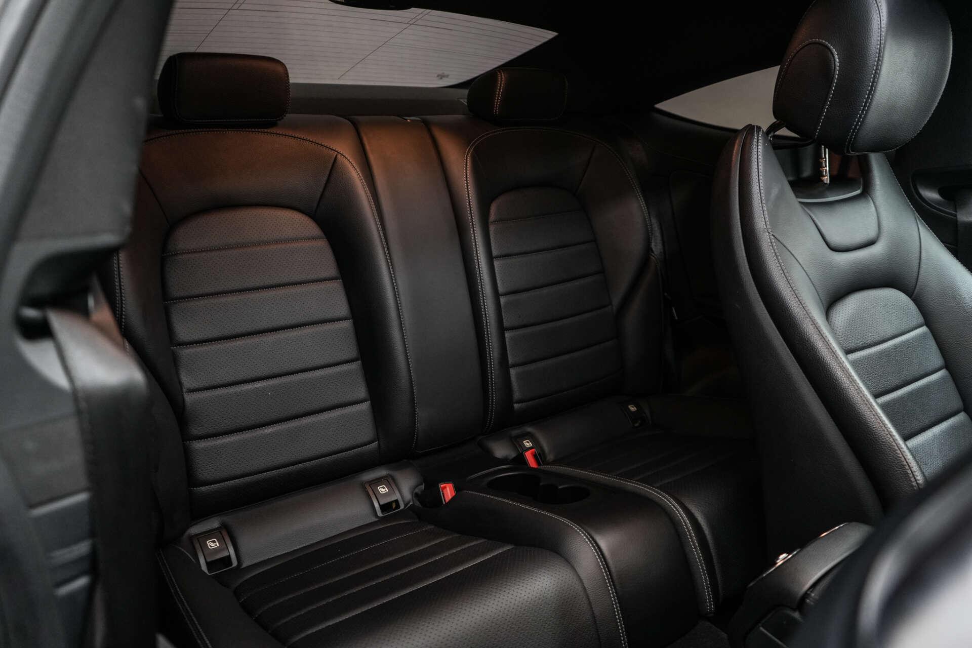 Mercedes-Benz C-Class view 21