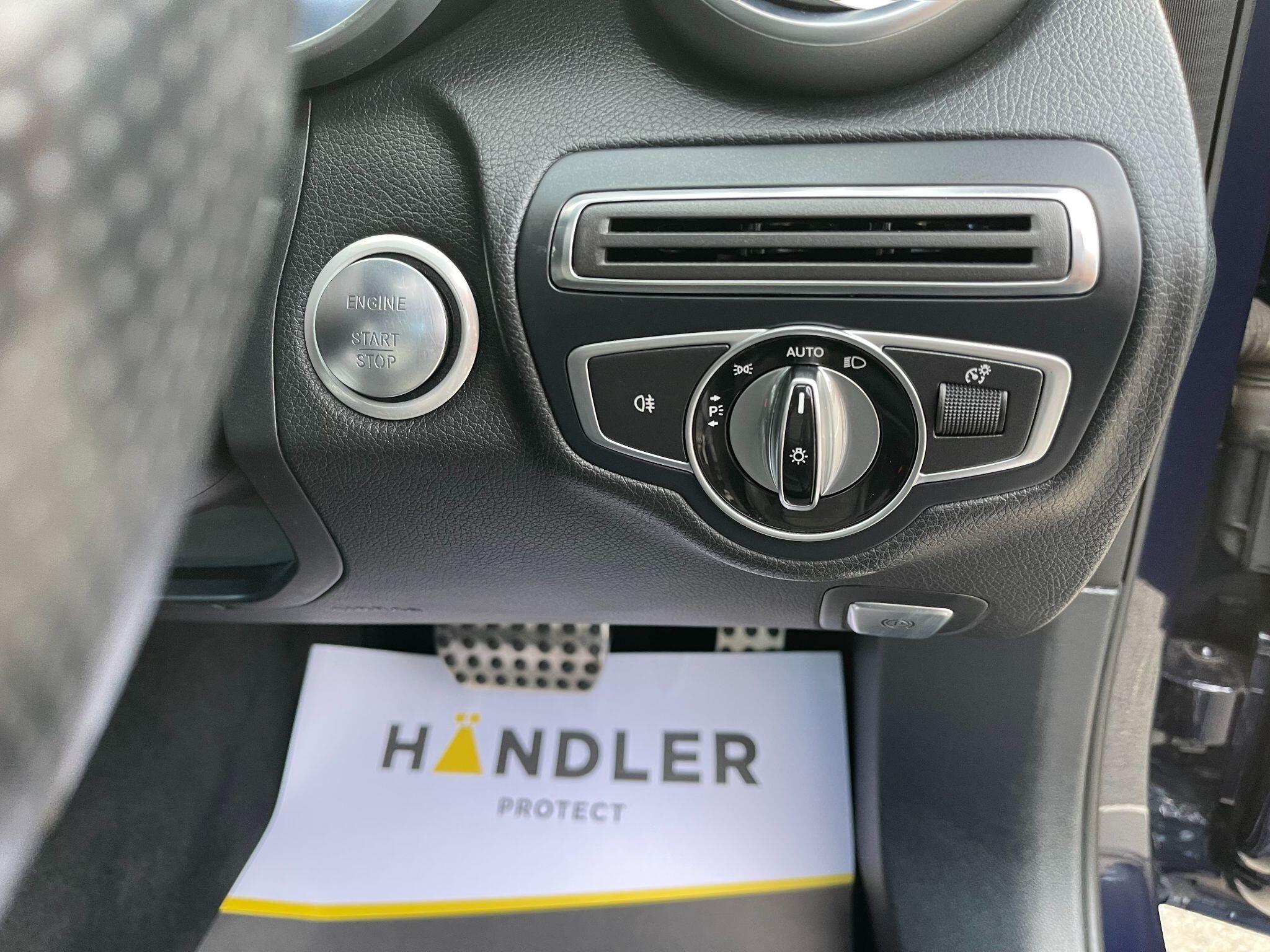 Mercedes-Benz C-Class view 36