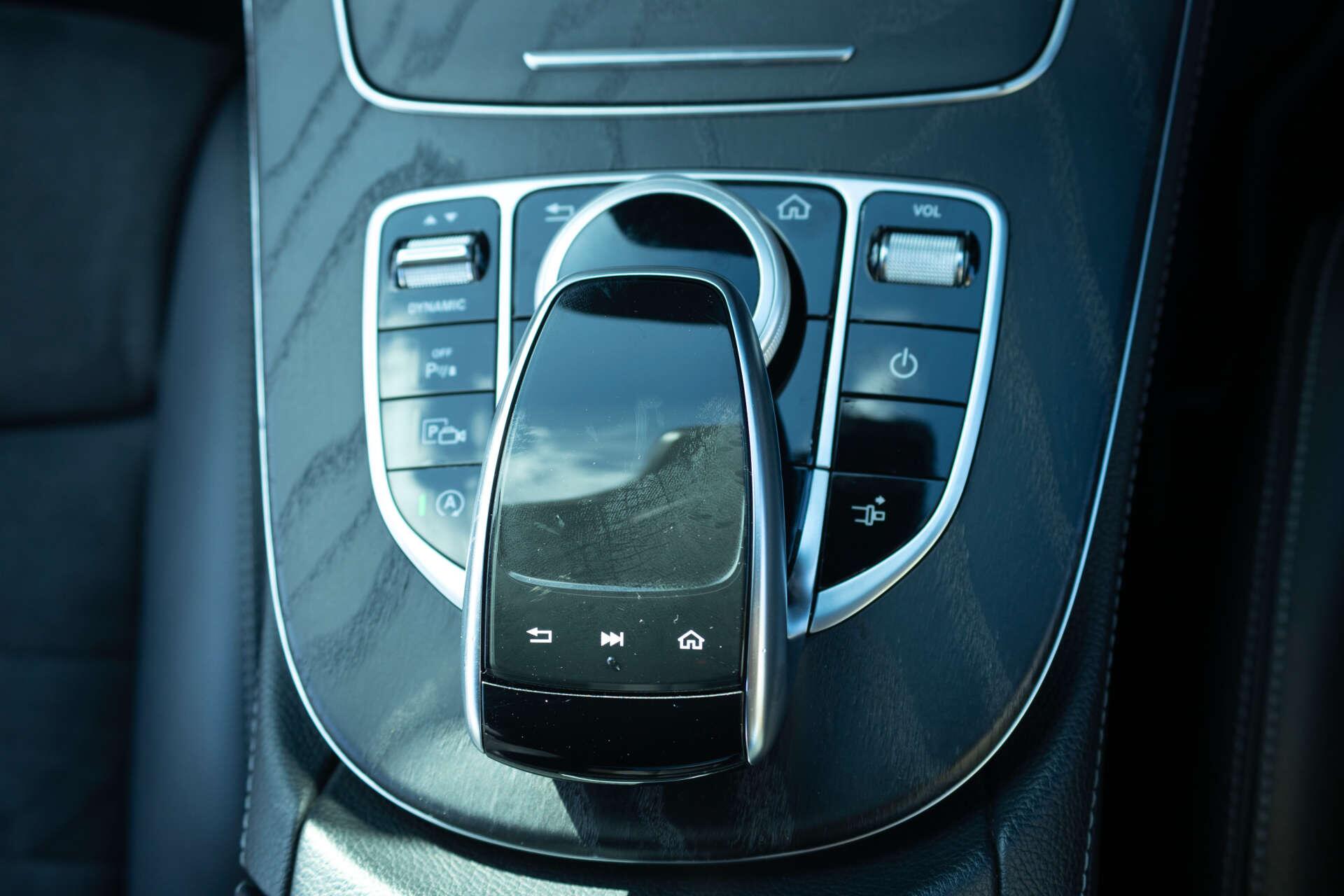 Mercedes-Benz E-Class view 52