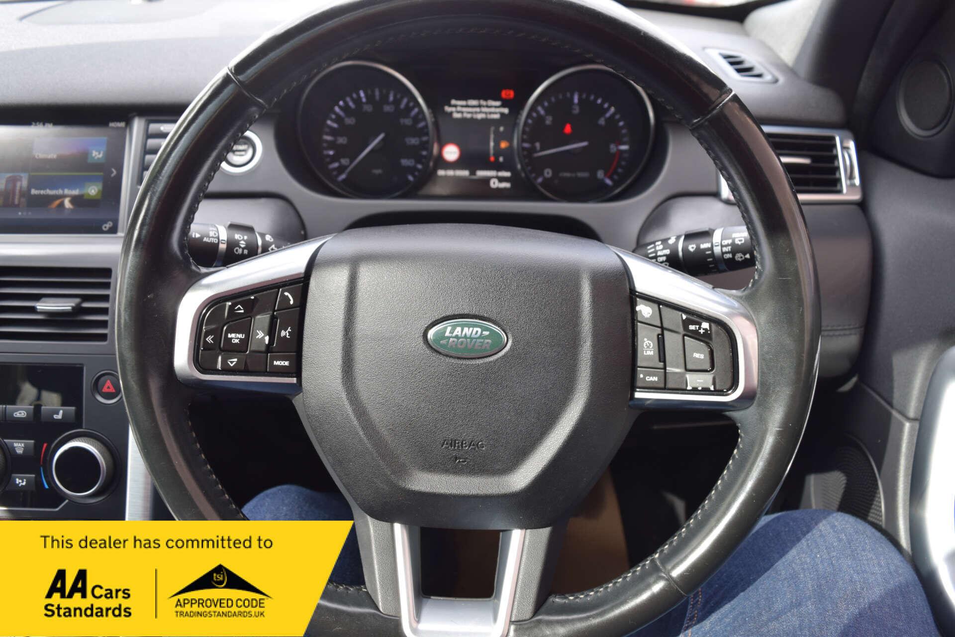 Land Rover Discovery Sport view 42