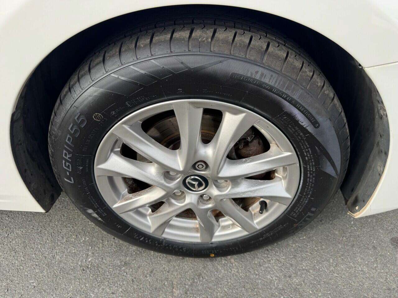 Mazda Mazda3 view 36