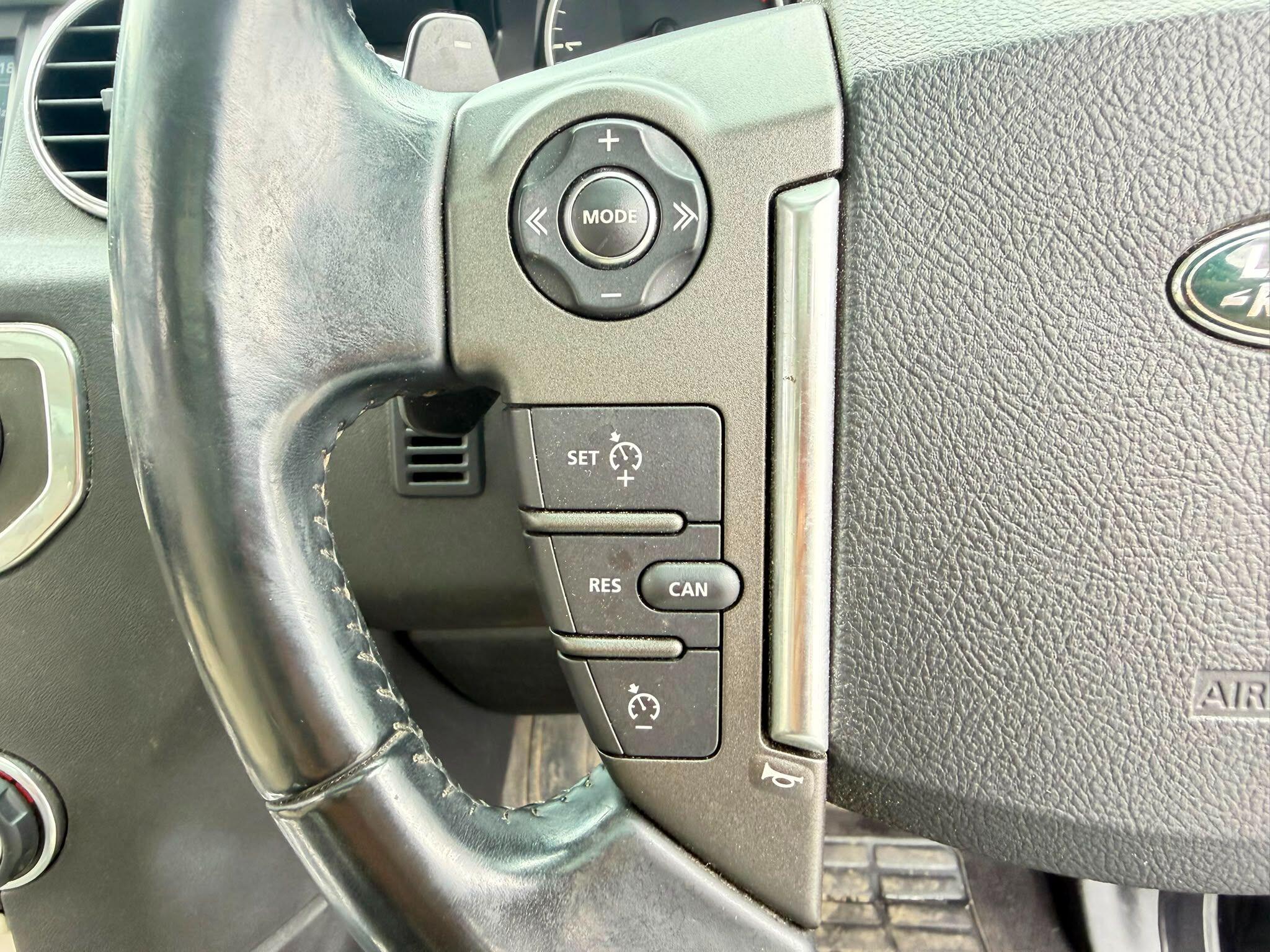 Land Rover Discovery view 28