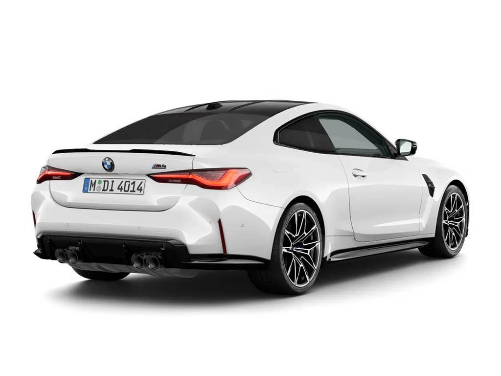BMW M4 view 3