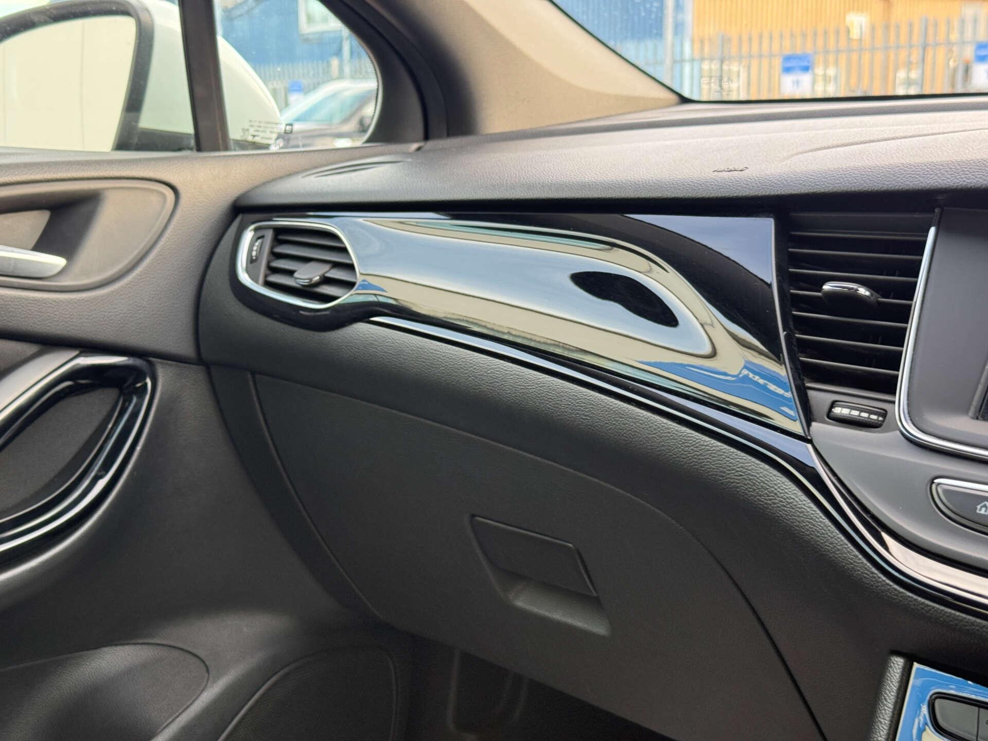 Vauxhall Astra view 52