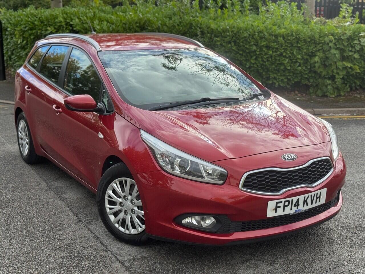 2014 Kia Ceed in Red for sale