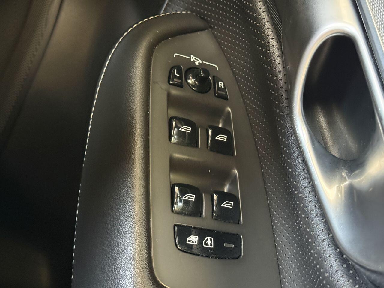 Volvo XC90 view 46