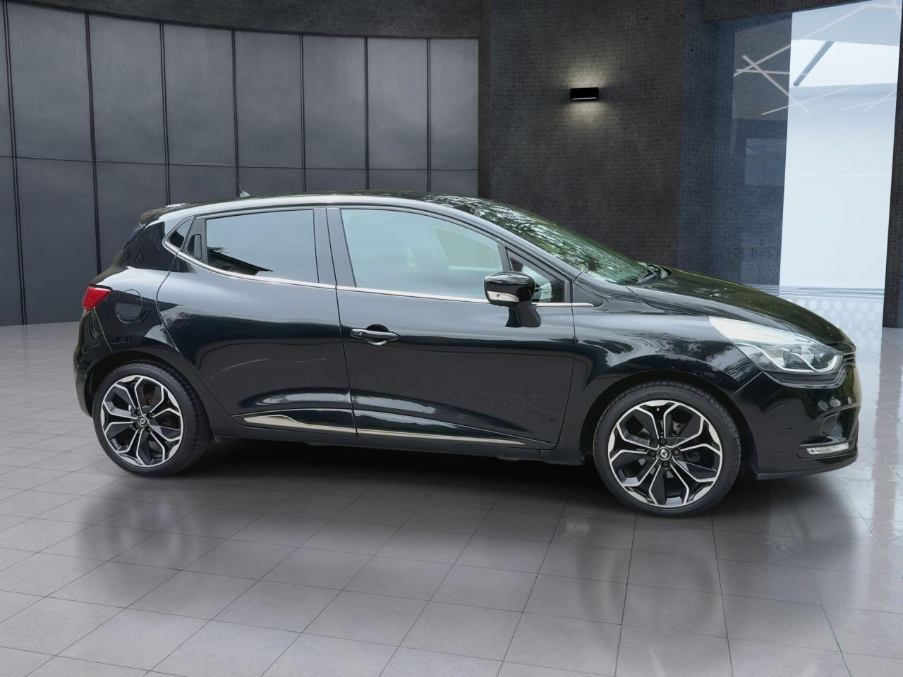 Renault Clio view 9