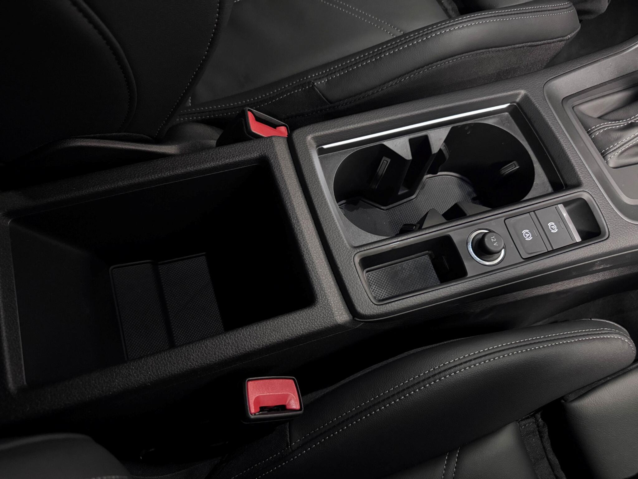 Audi Q3 view 32