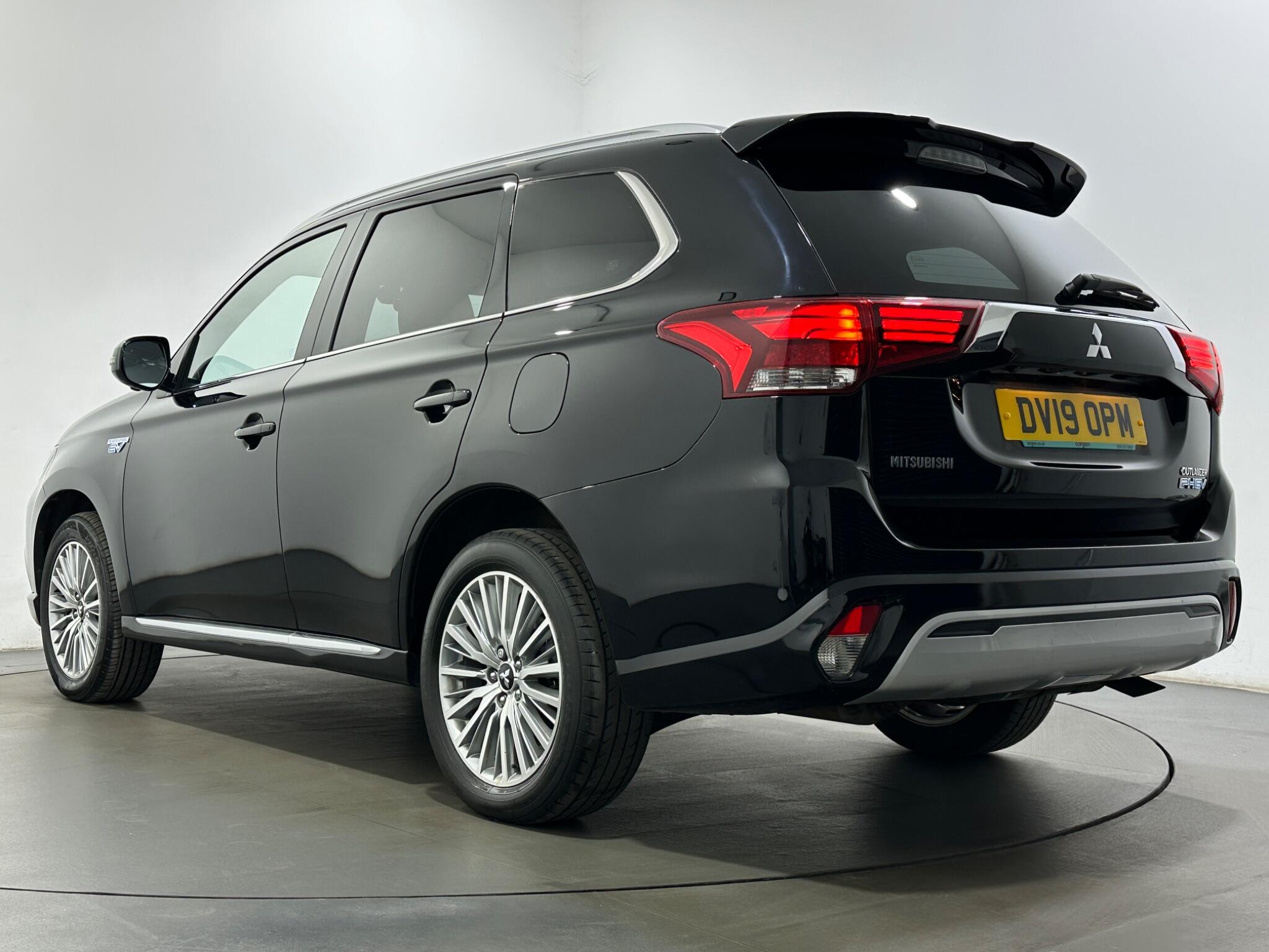 Mitsubishi Outlander view 47