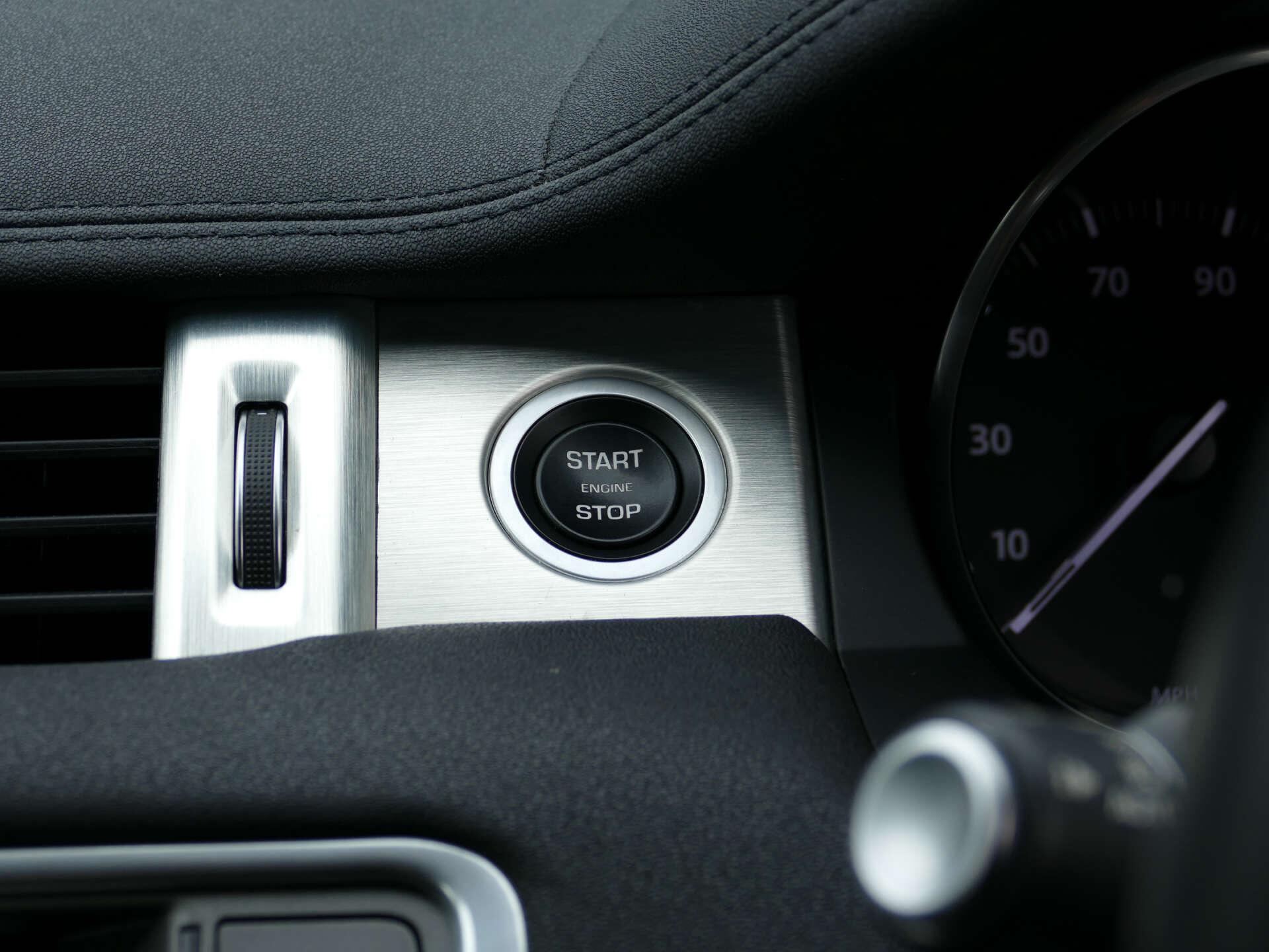 Land Rover Range Rover Evoque view 43