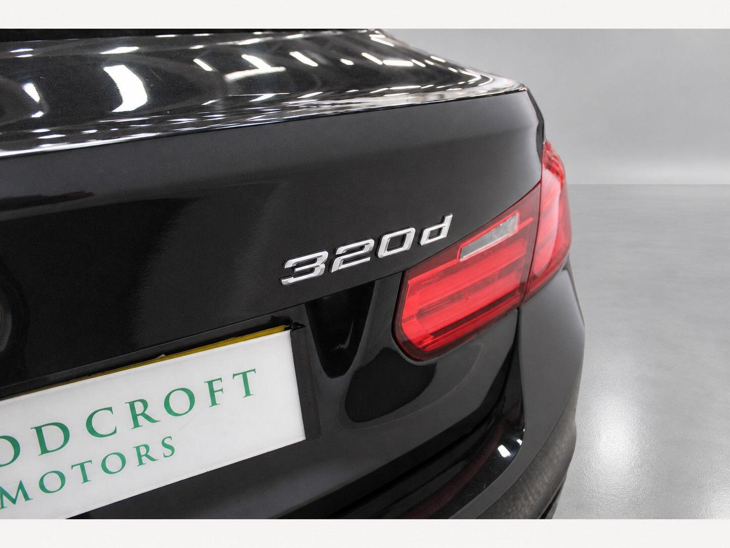 BMW 3 Series view 19