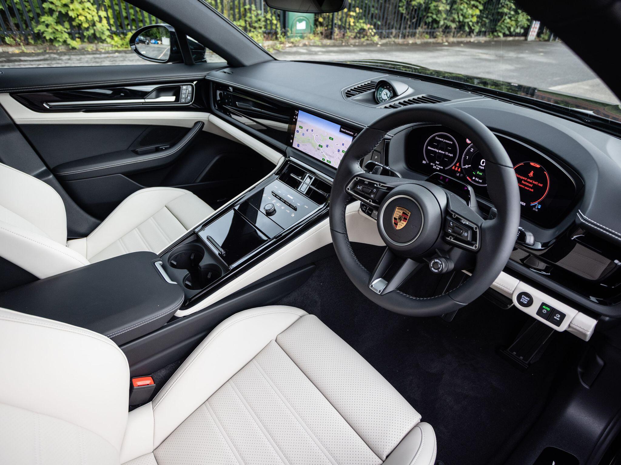 Porsche Panamera view 10
