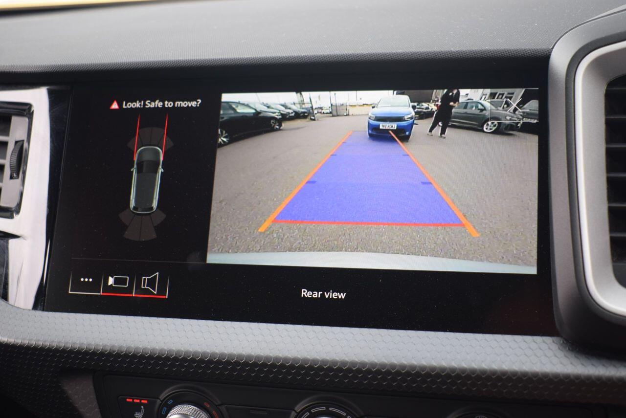 Audi A1 view 3