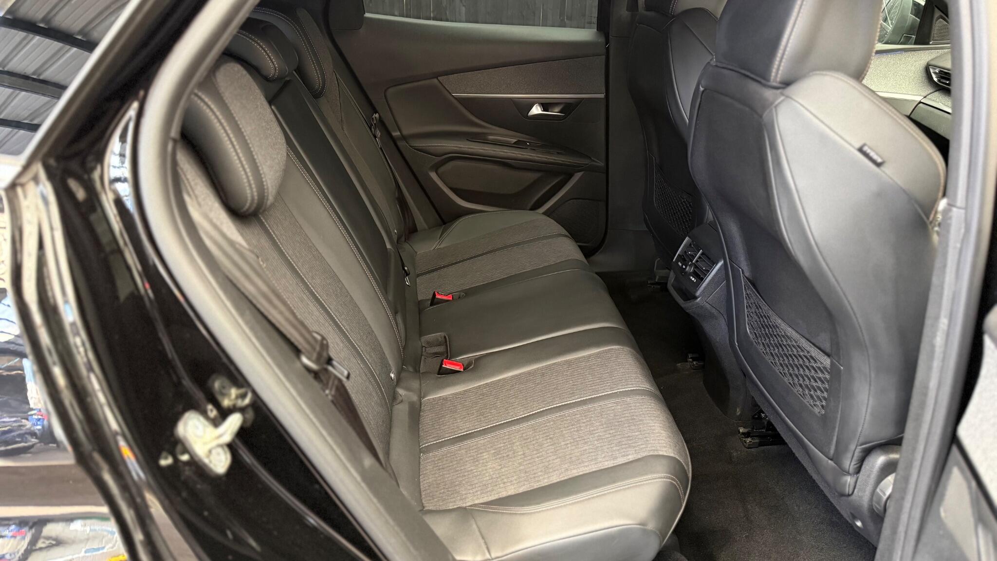 Peugeot 3008 view 26