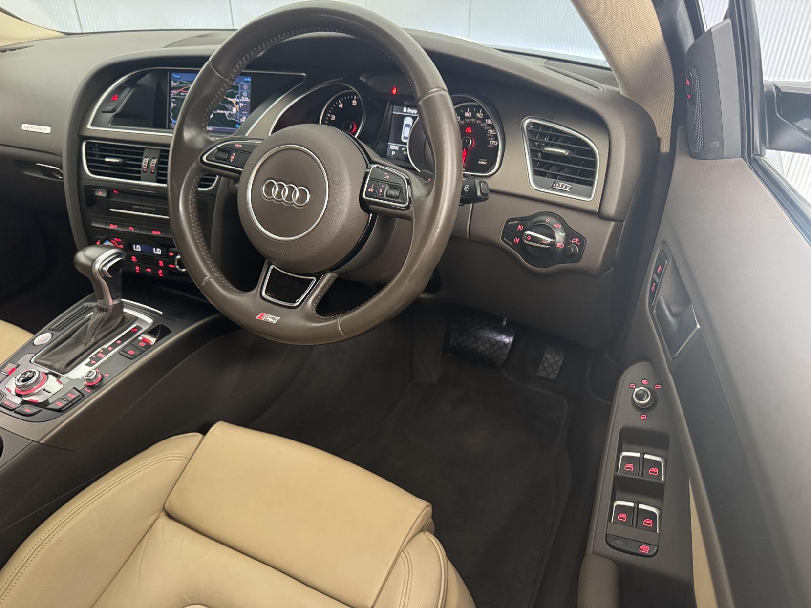 Audi A5 view 54