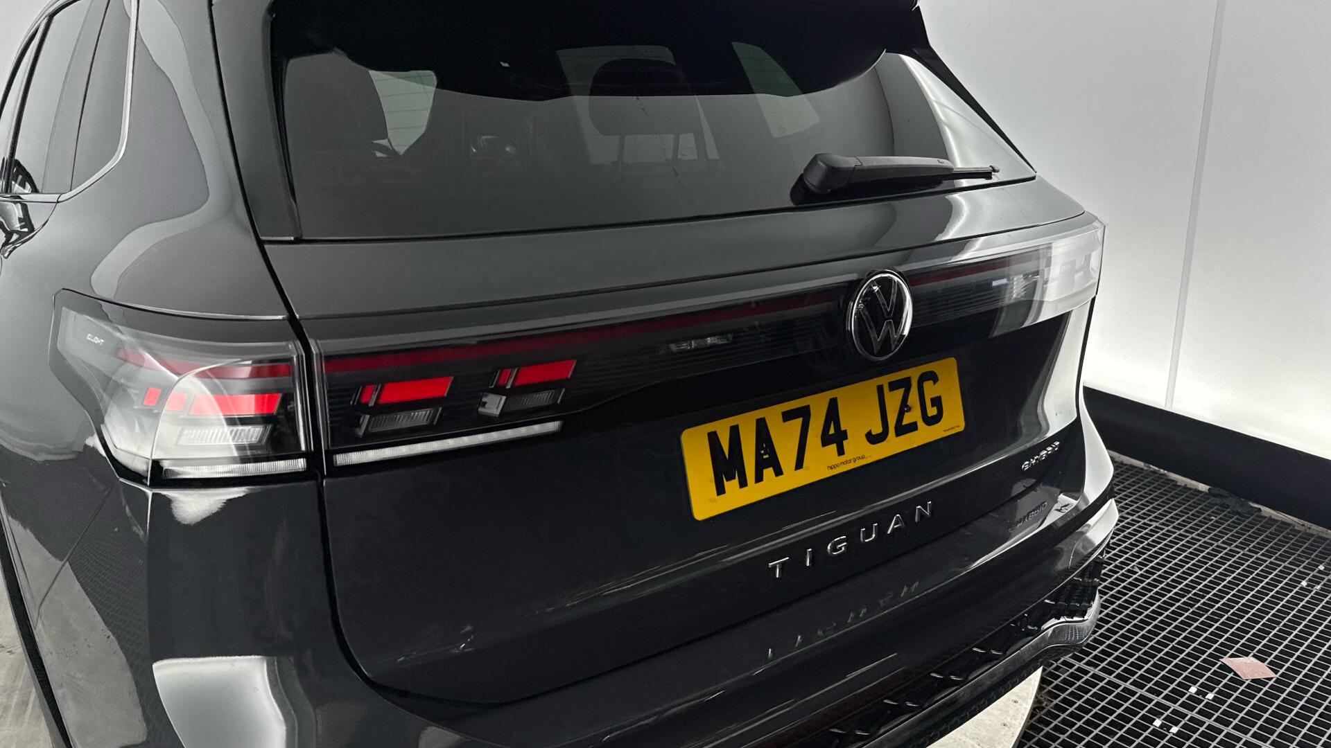 Volkswagen Tiguan view 28