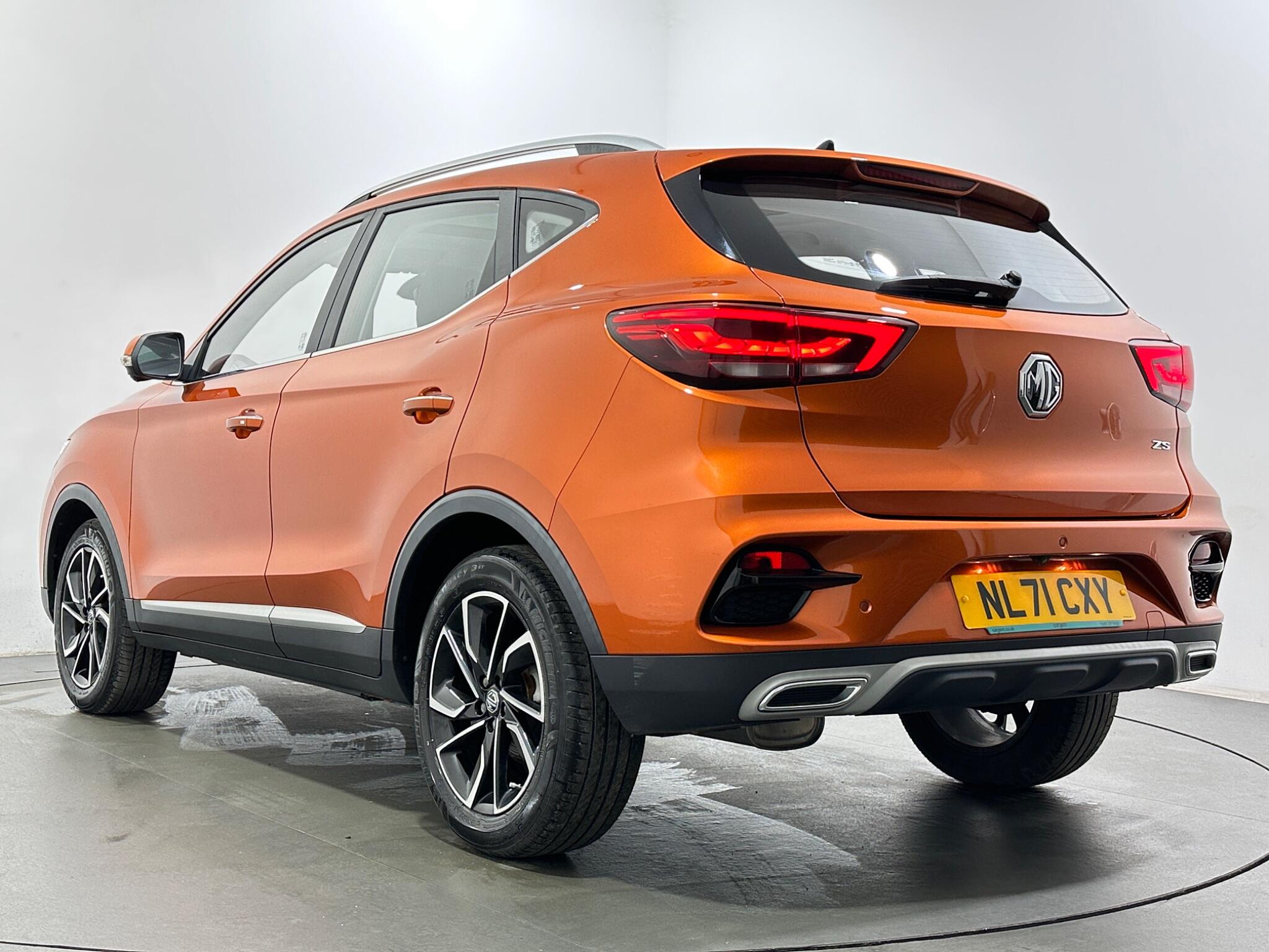 MG ZS view 47
