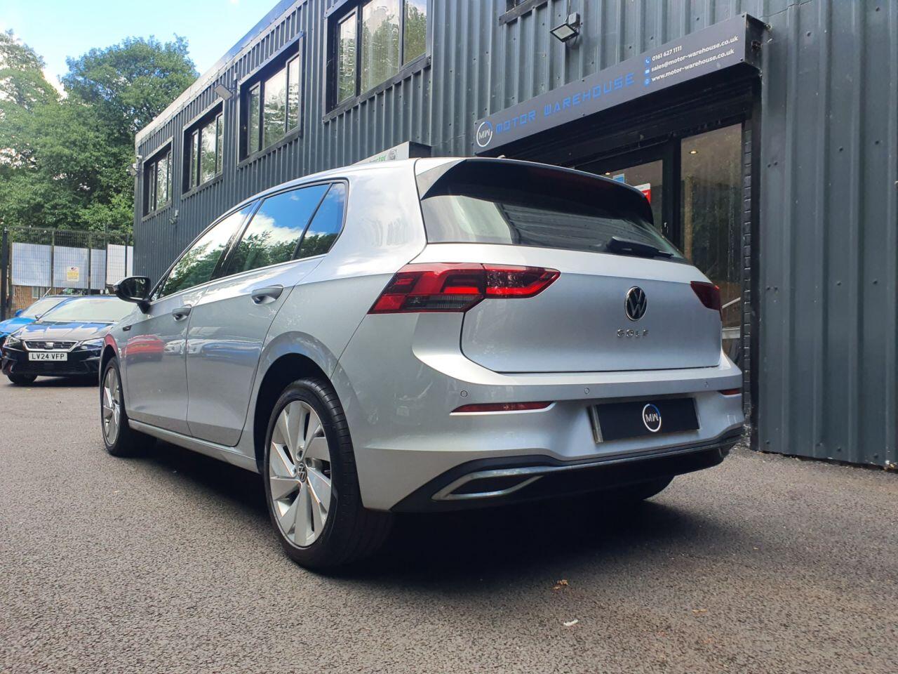 Volkswagen Golf view 3