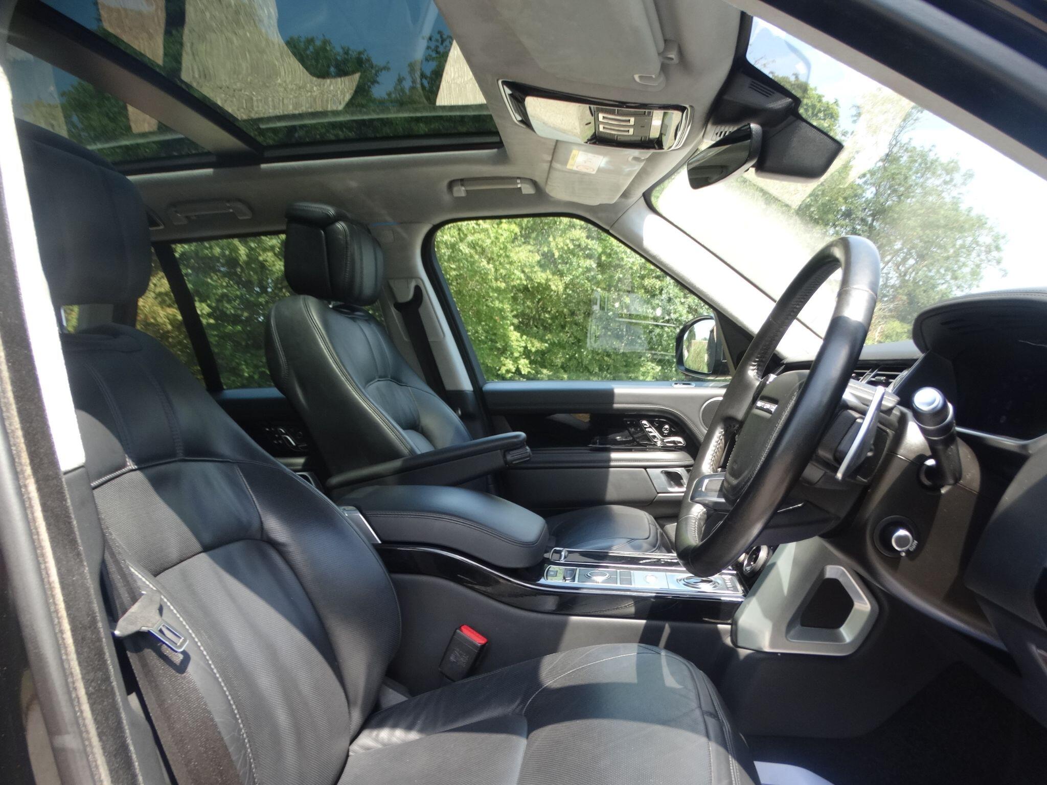 Land Rover Range Rover view 21