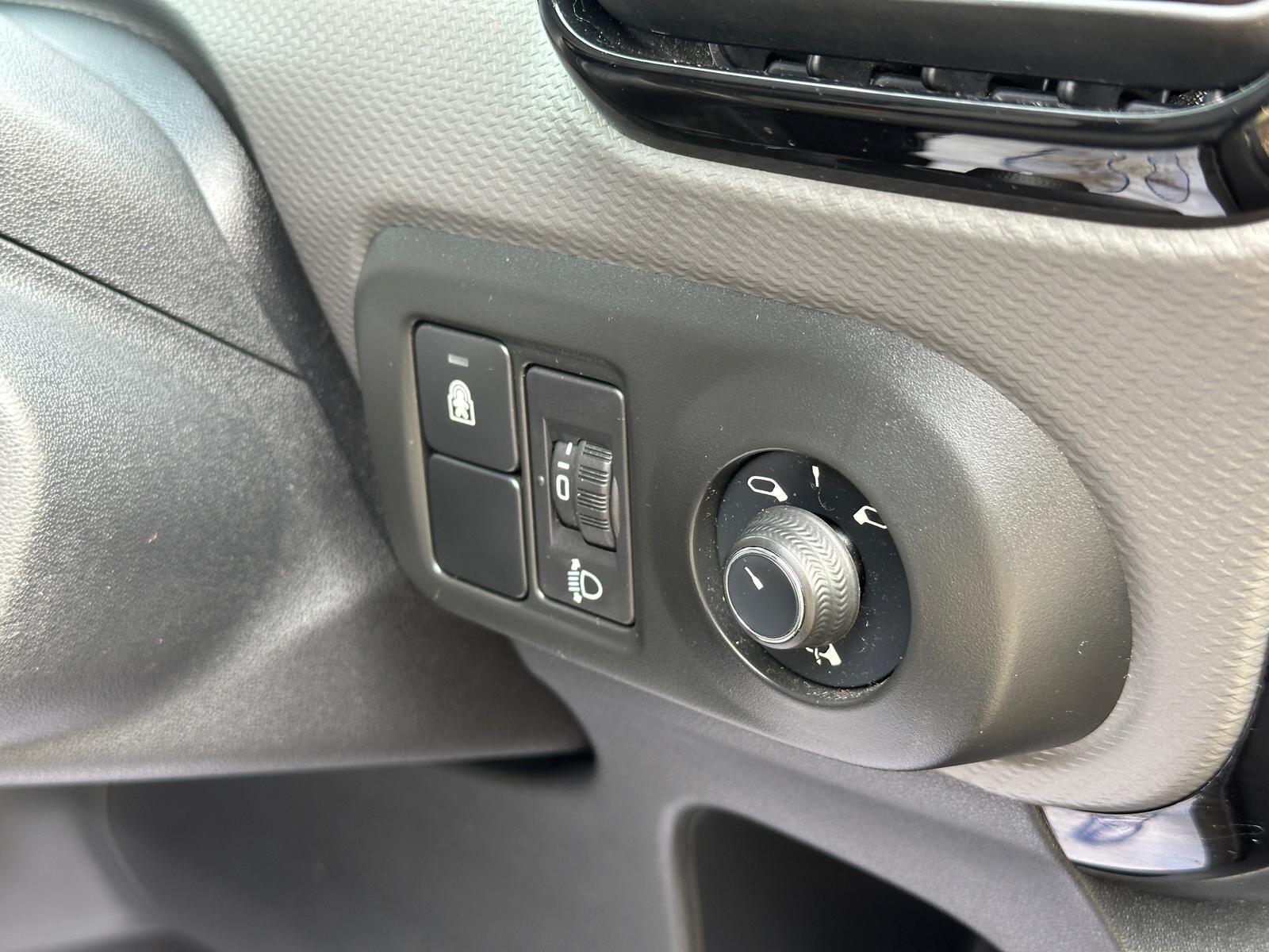 Citroen C4 Cactus view 28