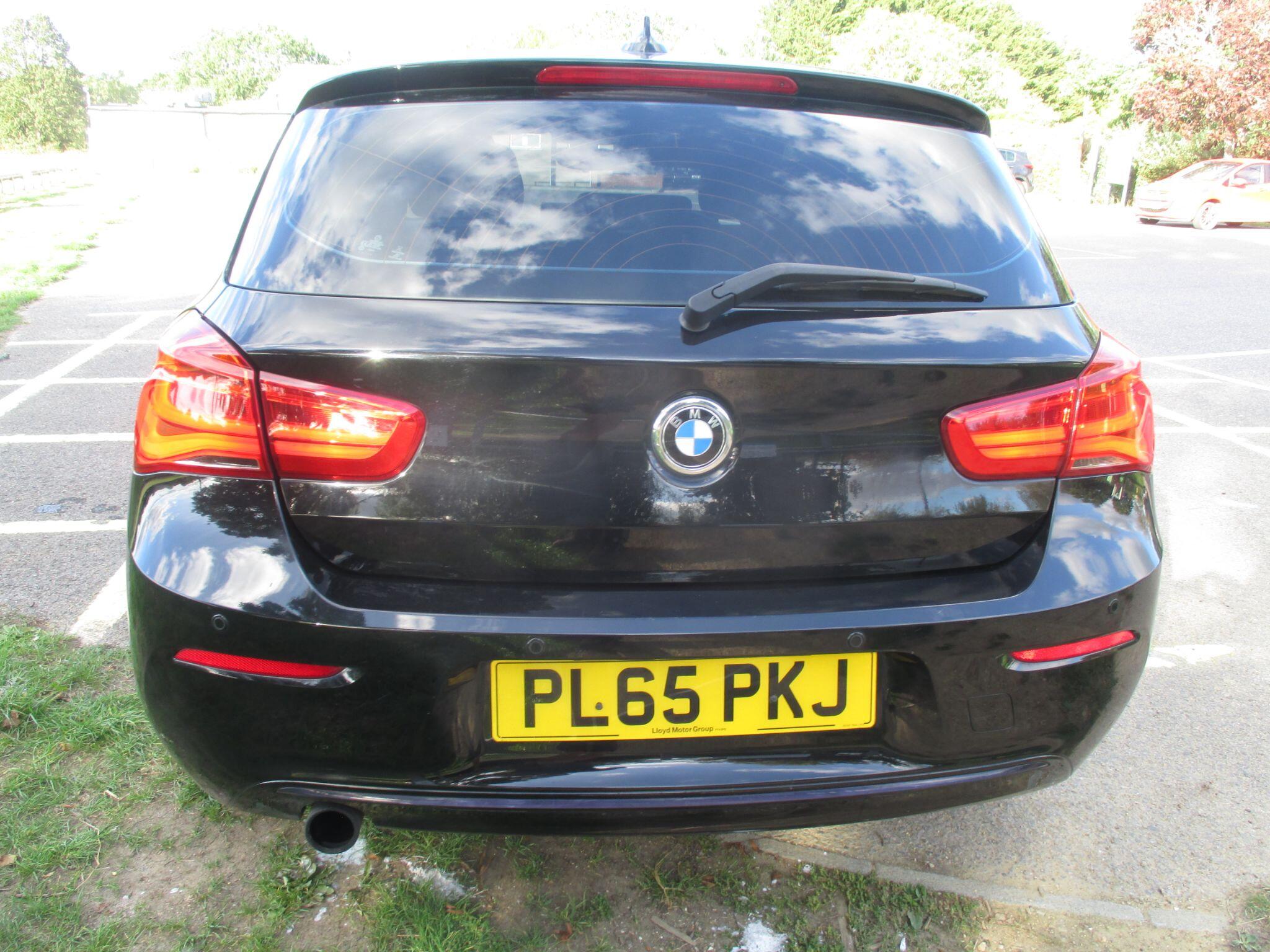 BMW 1 Series view 12