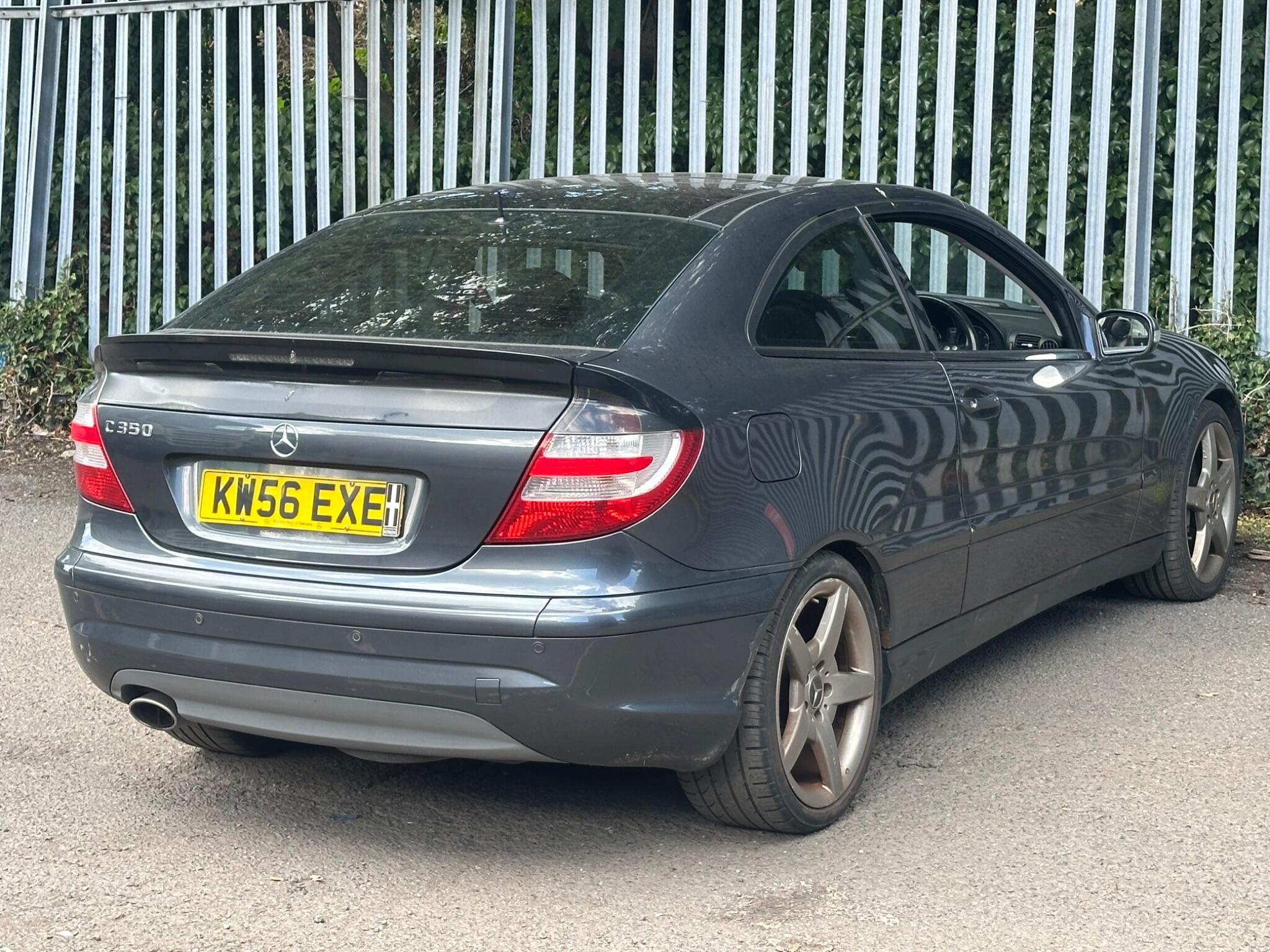 Mercedes-Benz C-Class view 6