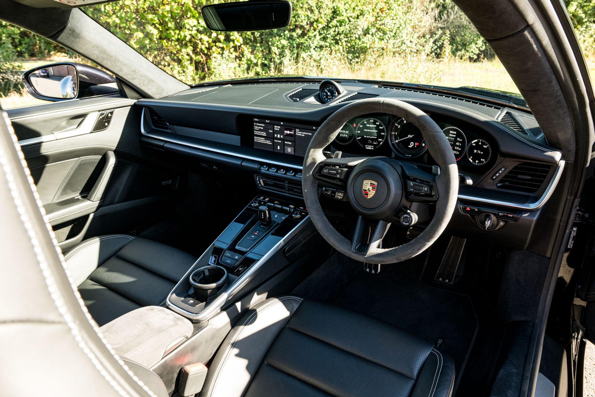 Porsche 911 view 30