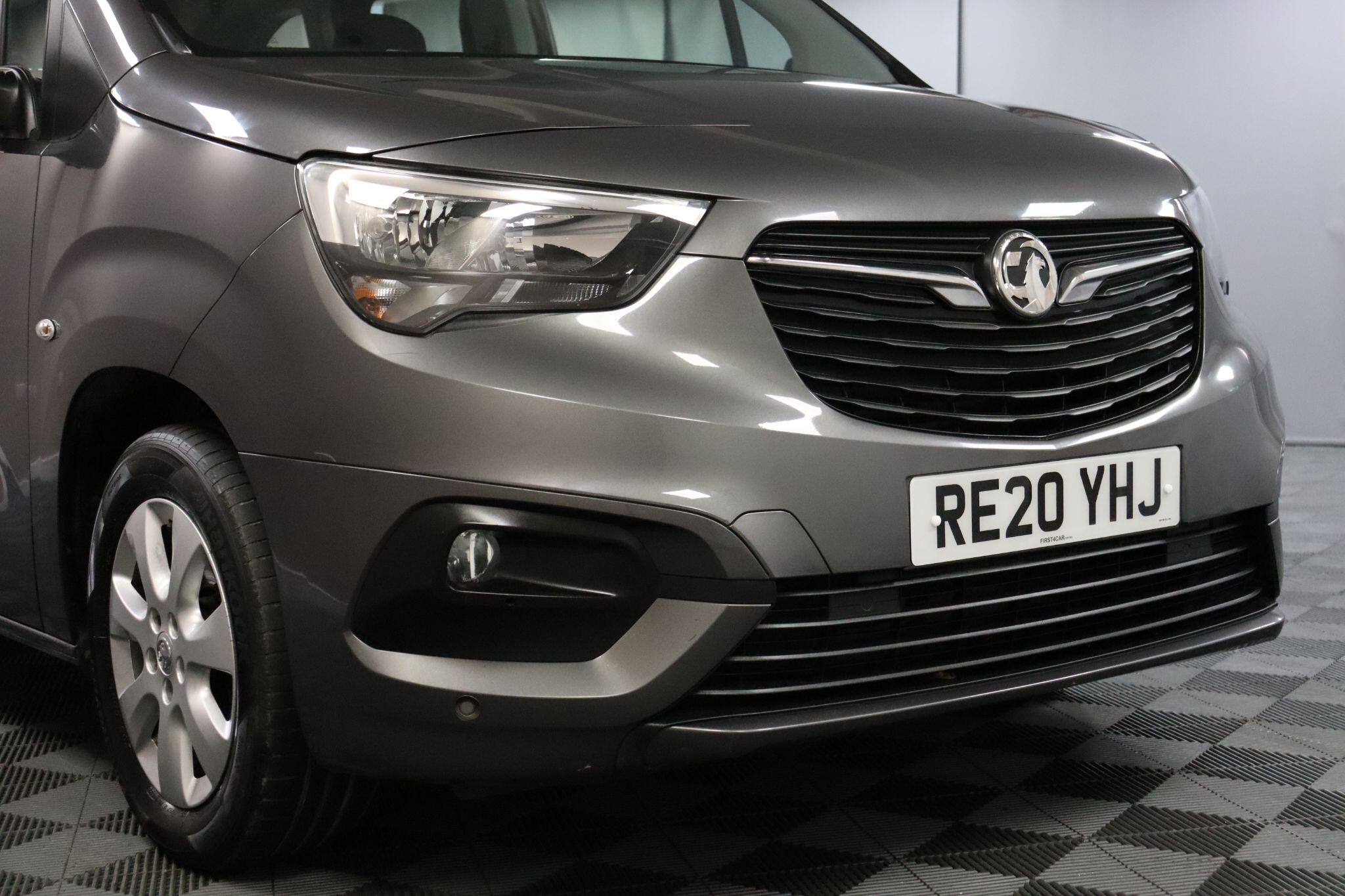 Vauxhall Combo Life view 24