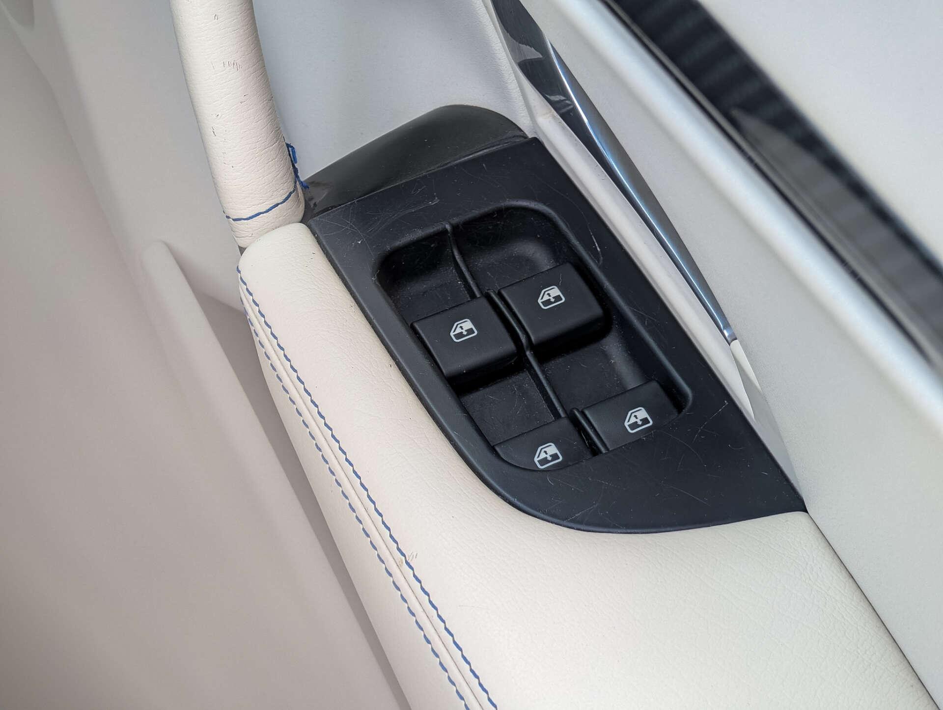 Maserati Grancabrio view 35