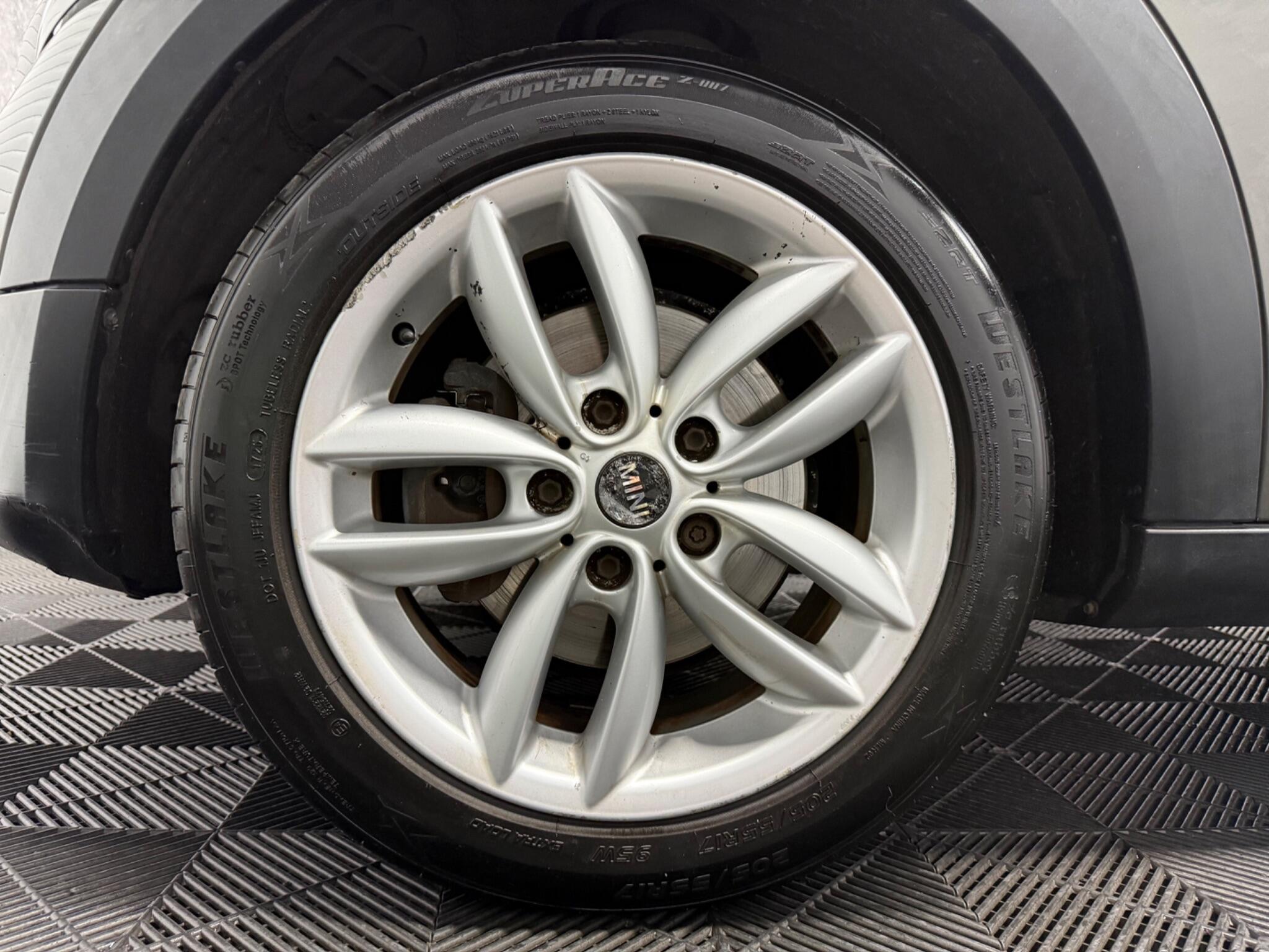 Mini Countryman view 19
