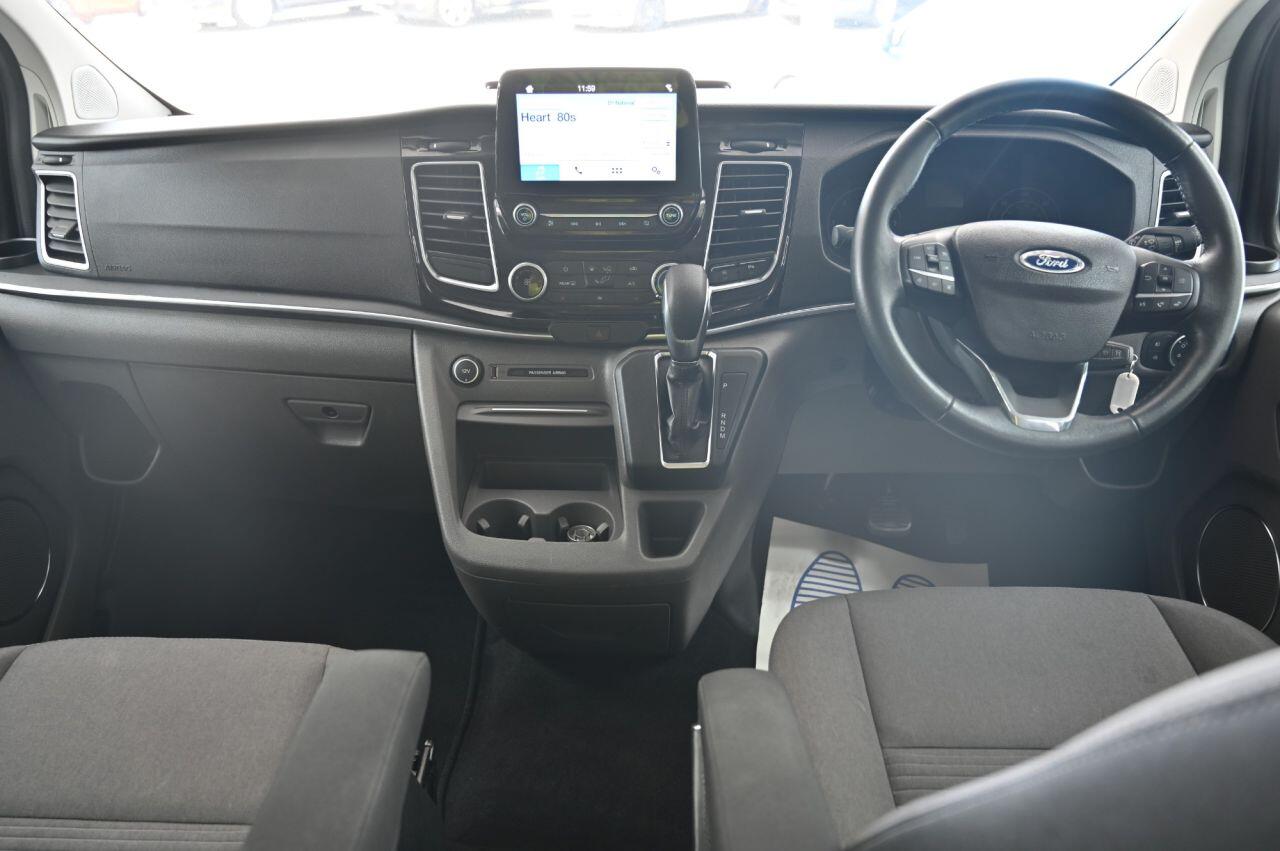 Ford Tourneo Custom view 21