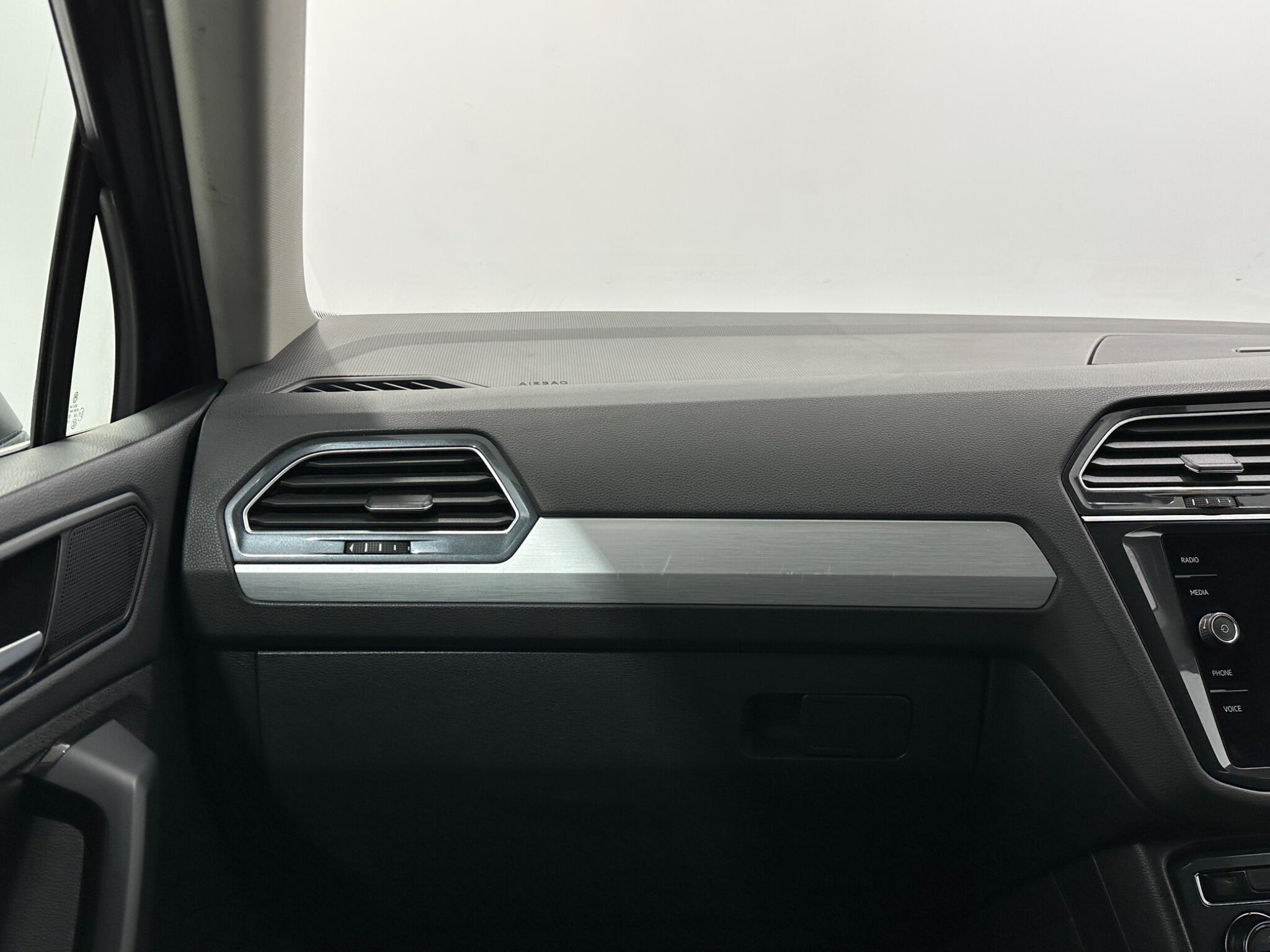 Volkswagen Tiguan view 29