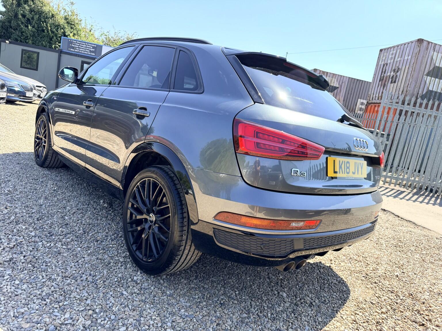 Audi Q3 view 7