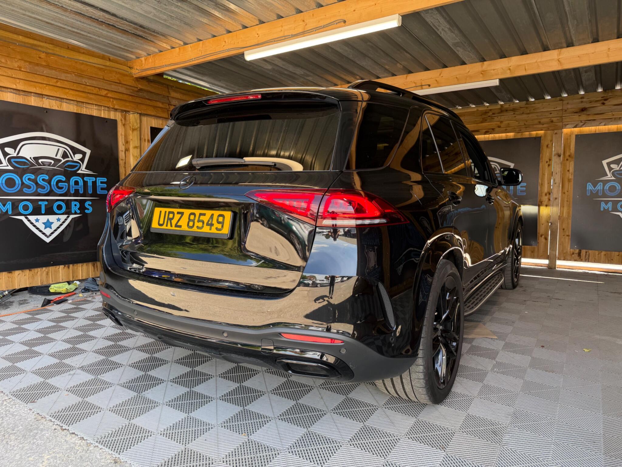 Mercedes-Benz Gle view 23