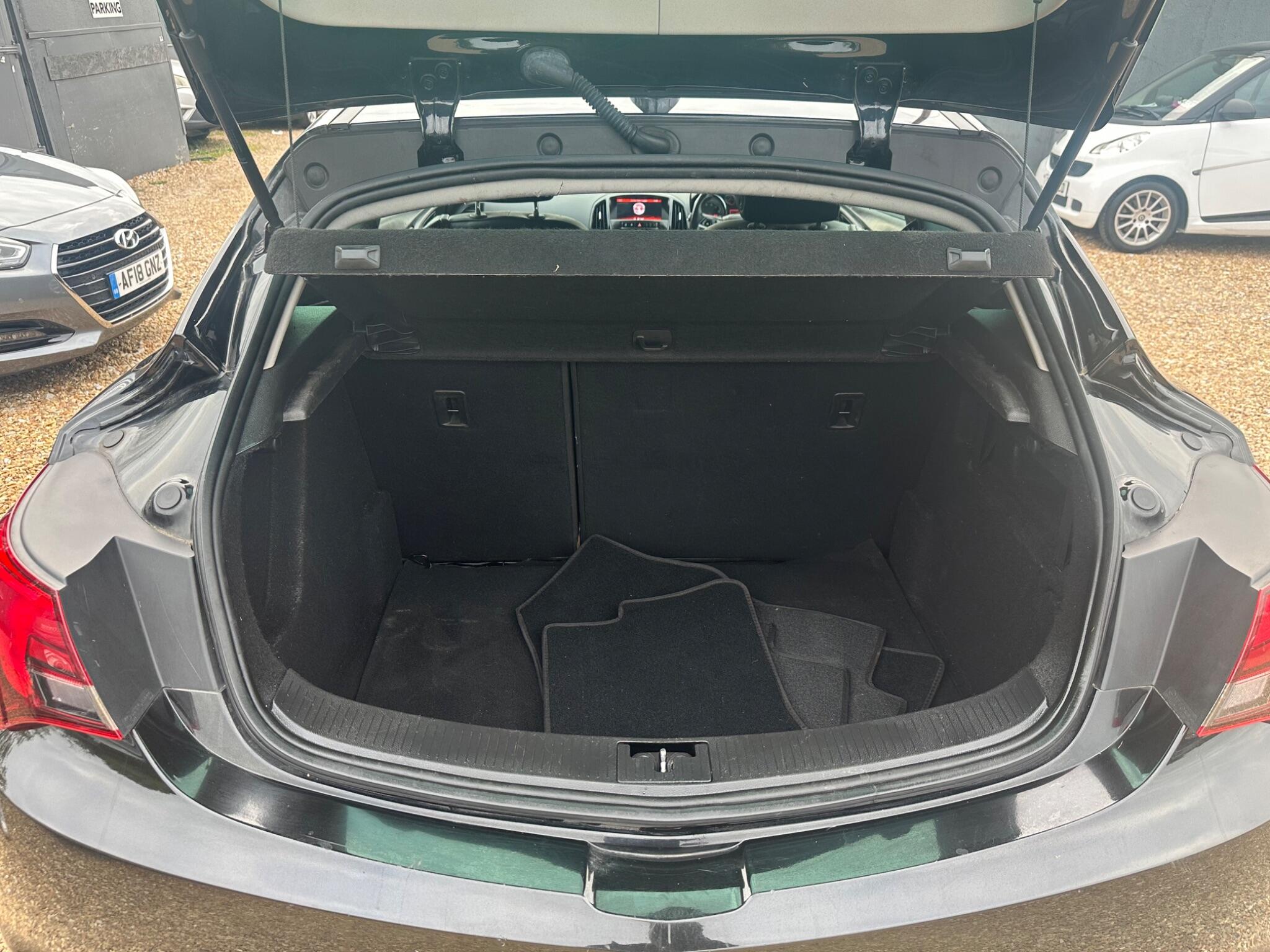 Vauxhall Astra GTC view 24