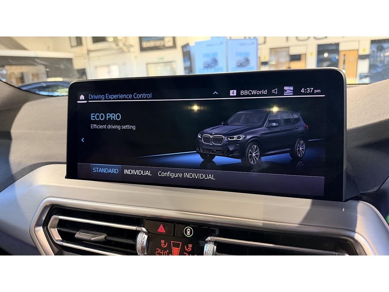 BMW X3 view 26
