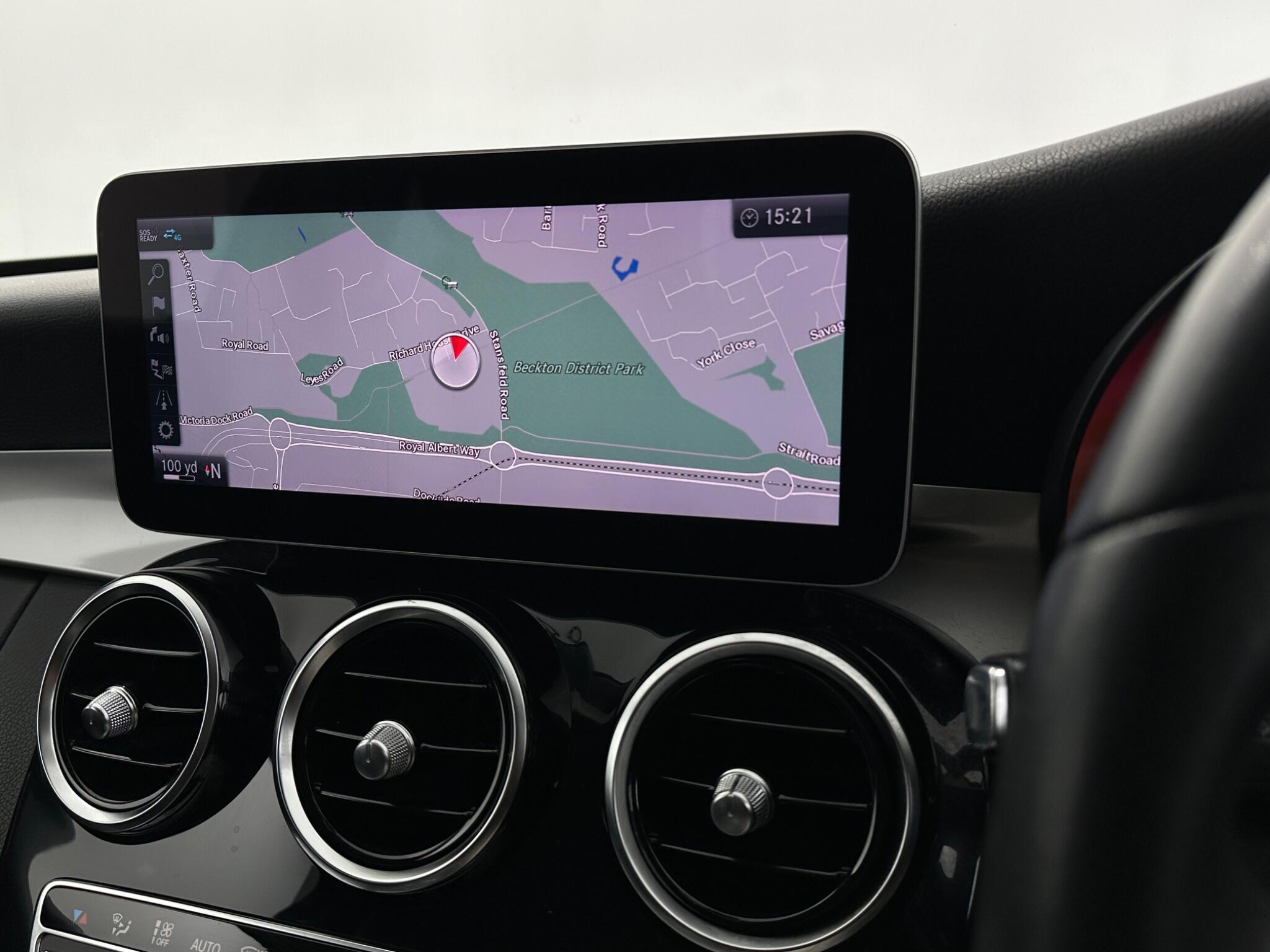 Mercedes-Benz C-Class view 24