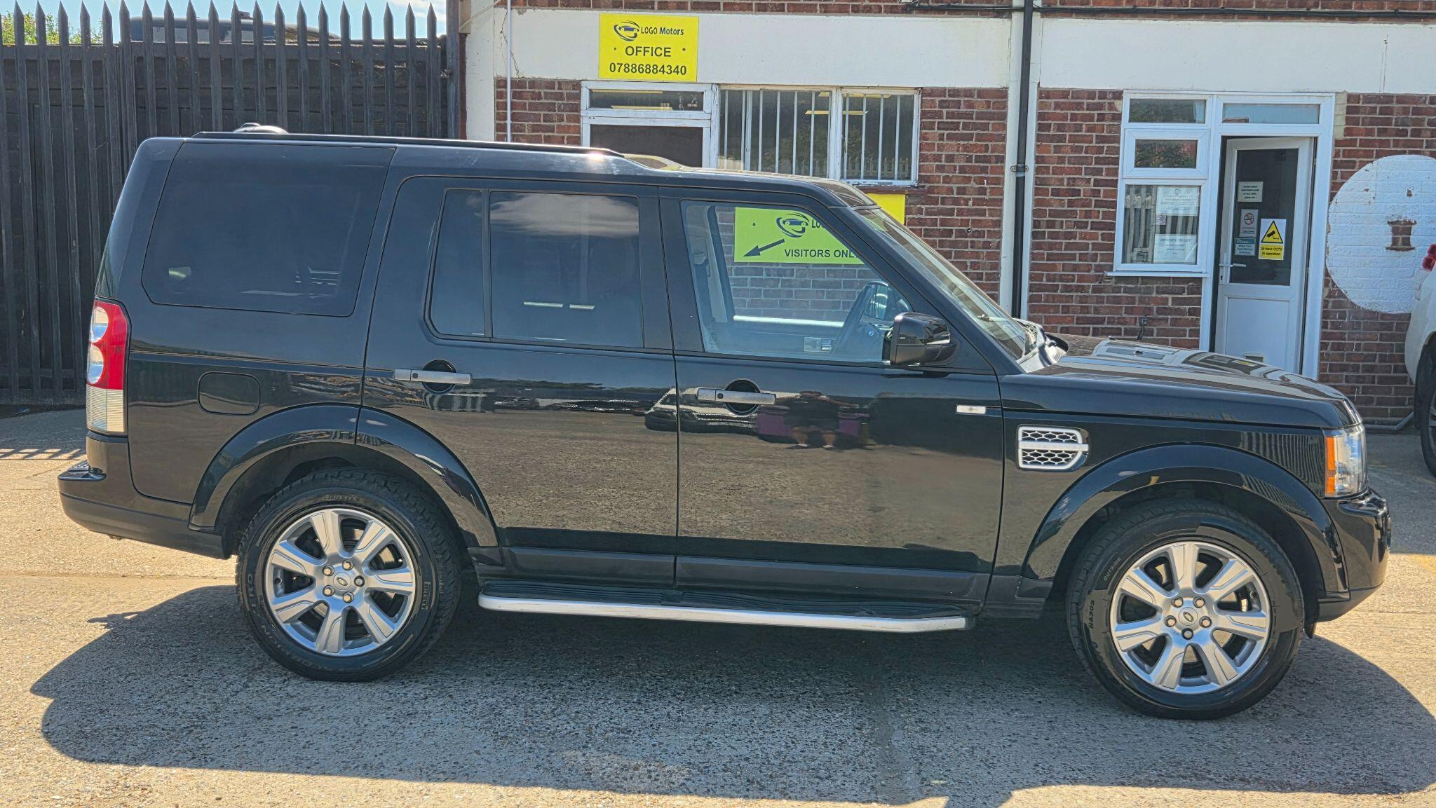 Land Rover Discovery 4 view 7