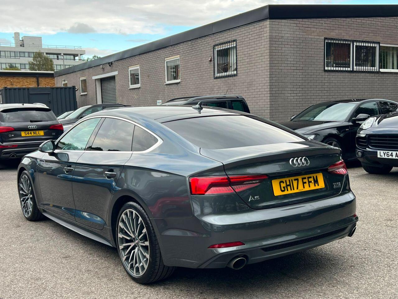 Audi A5 view 5