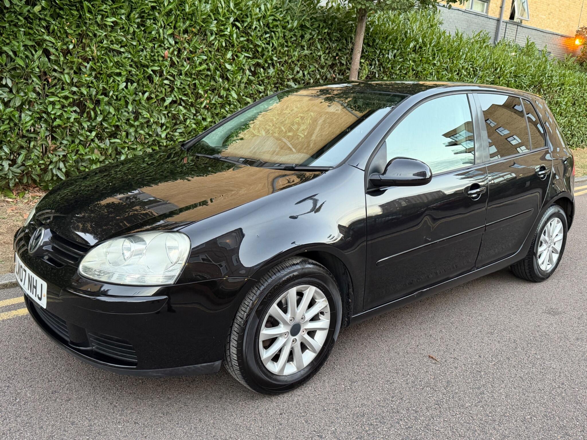Volkswagen Golf view 6