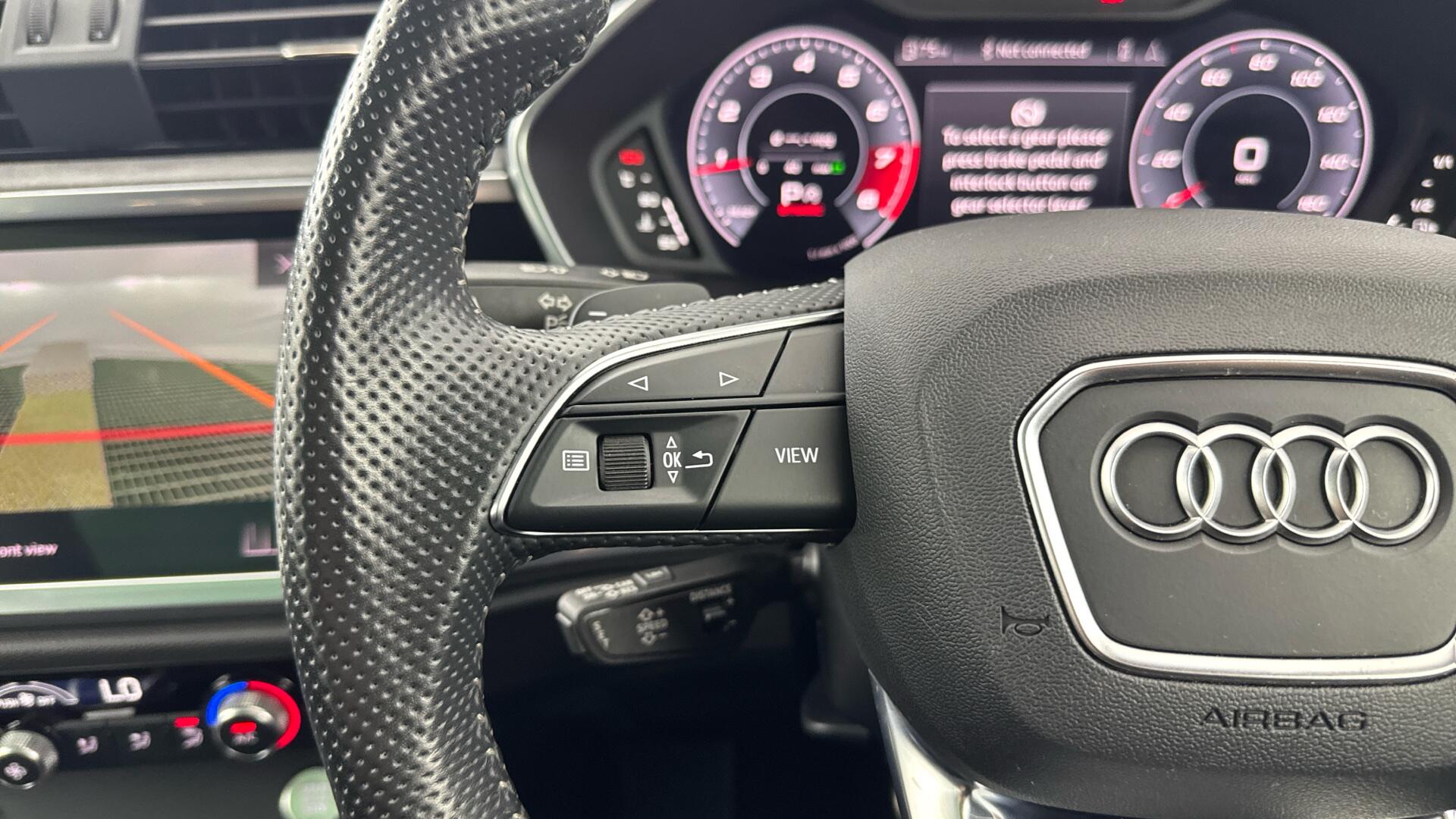 Audi Q3 view 47