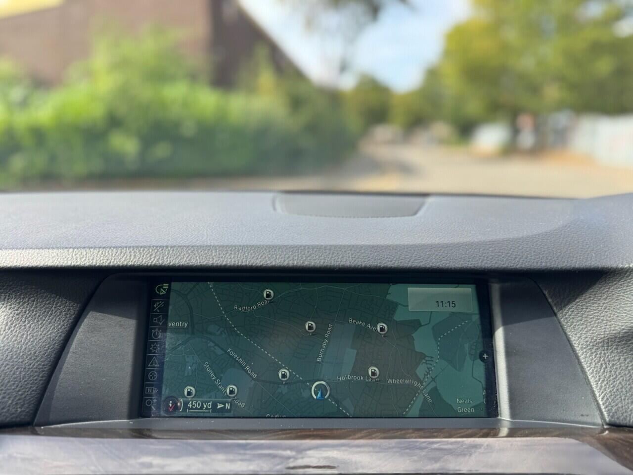BMW 5 Series view 13