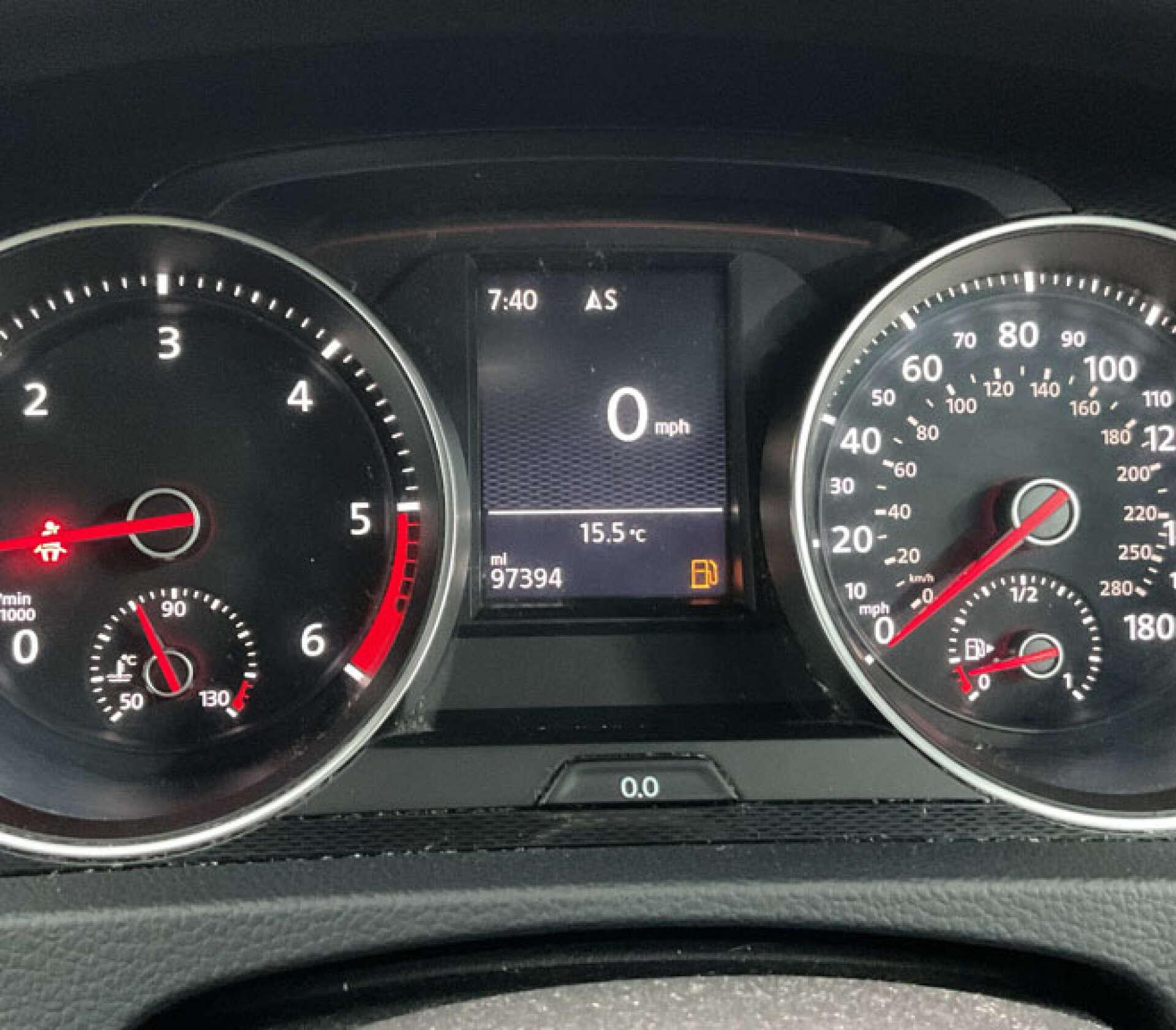 Volkswagen Golf view 6