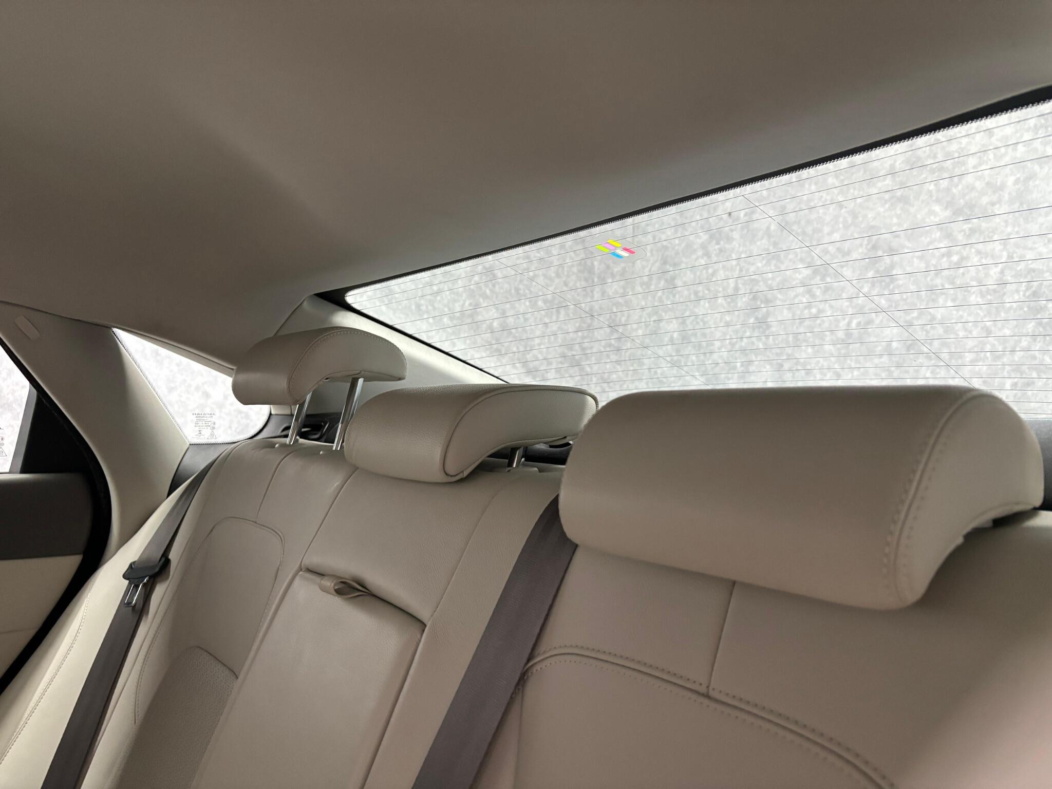 Jaguar XF view 7
