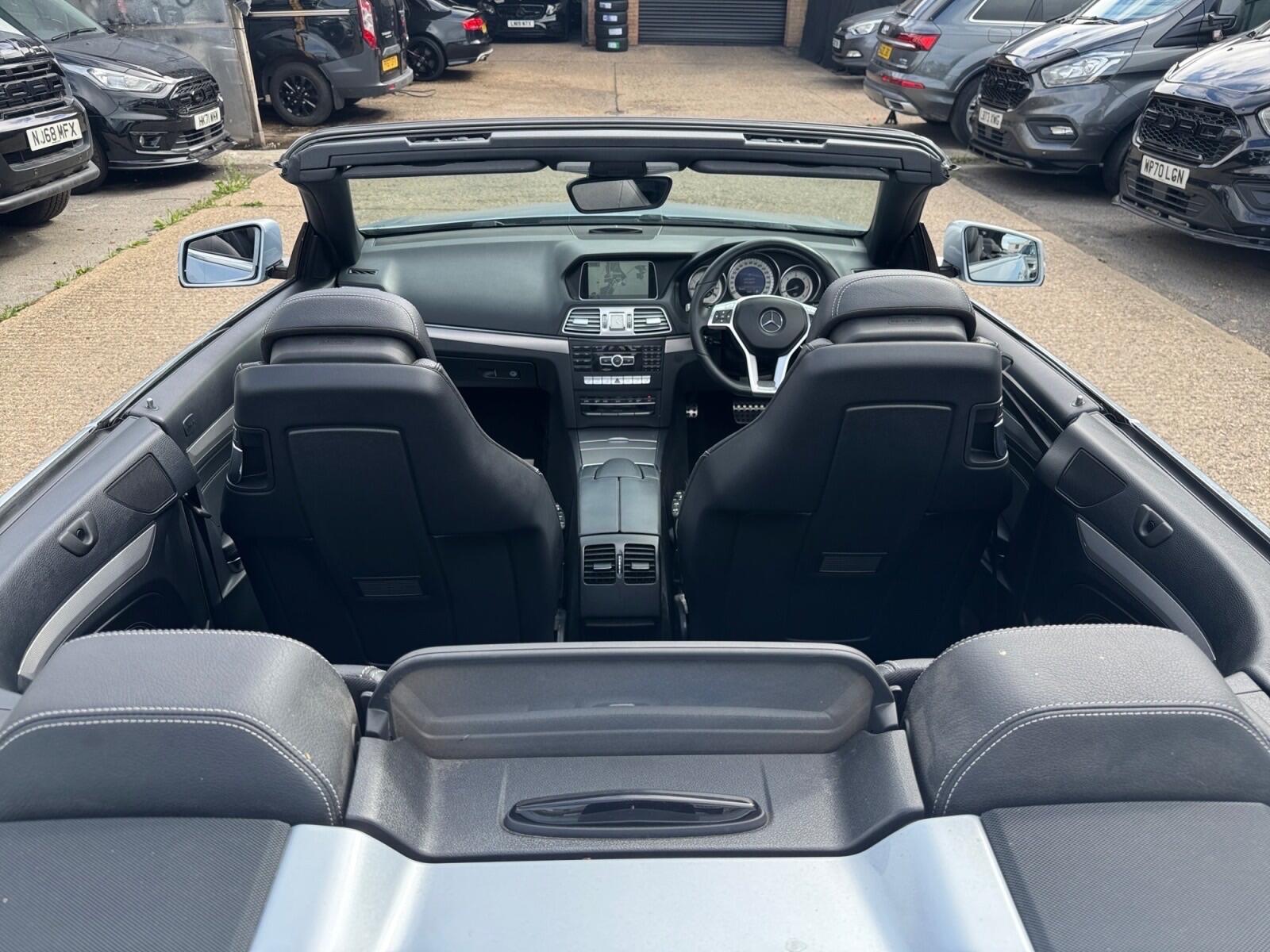 Mercedes-Benz E-Class view 30