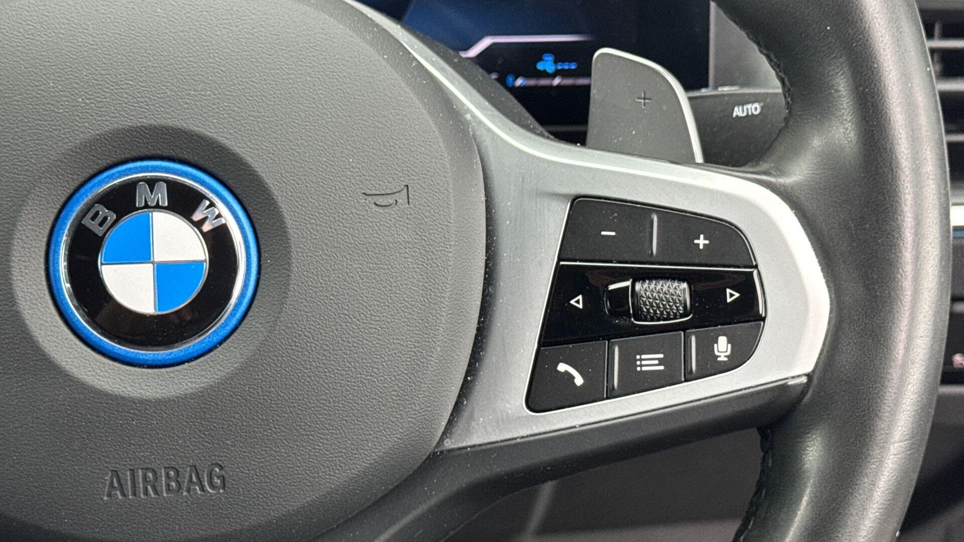 BMW 3 Series view 19
