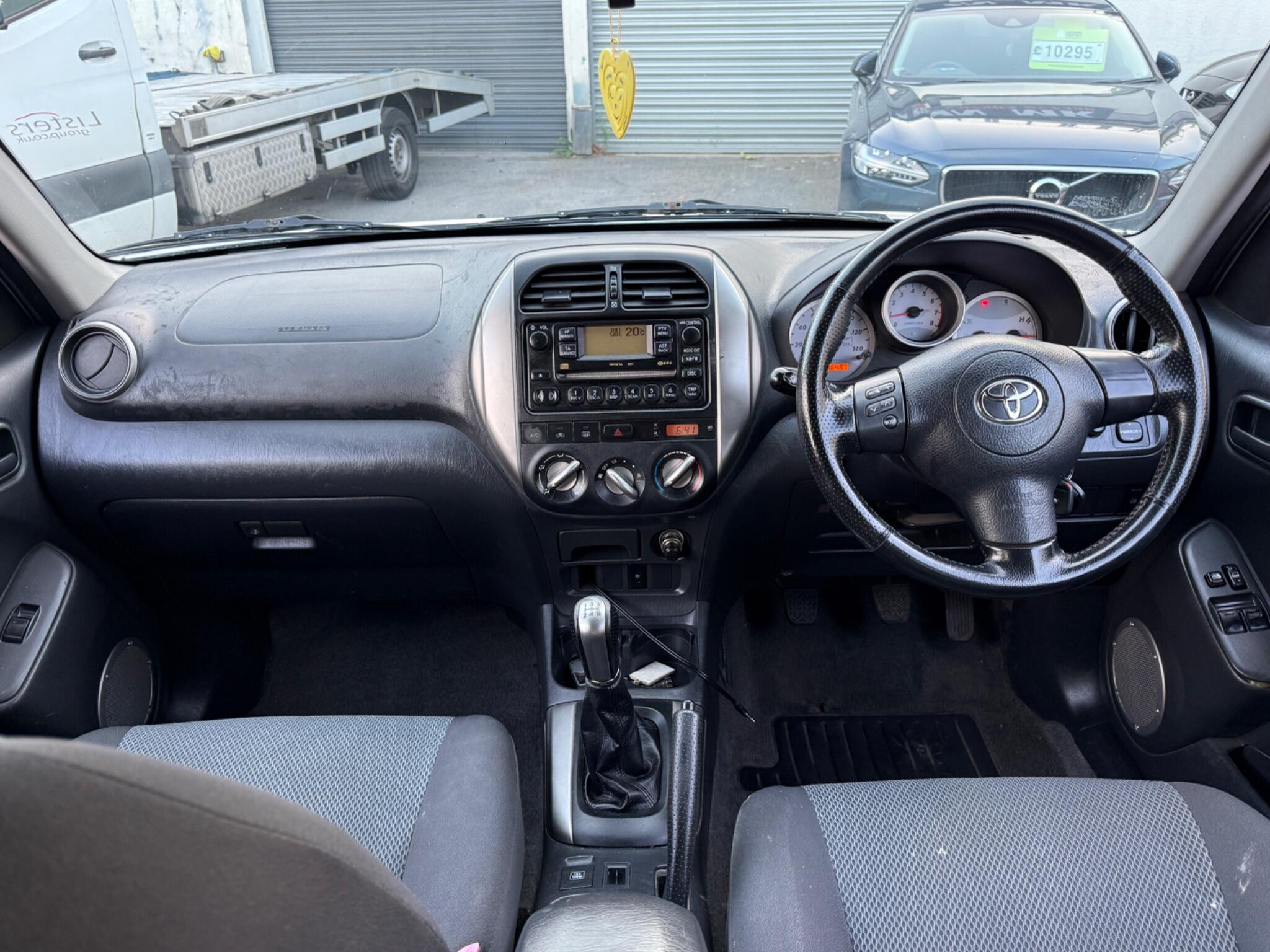Toyota RAV4 - Image 26