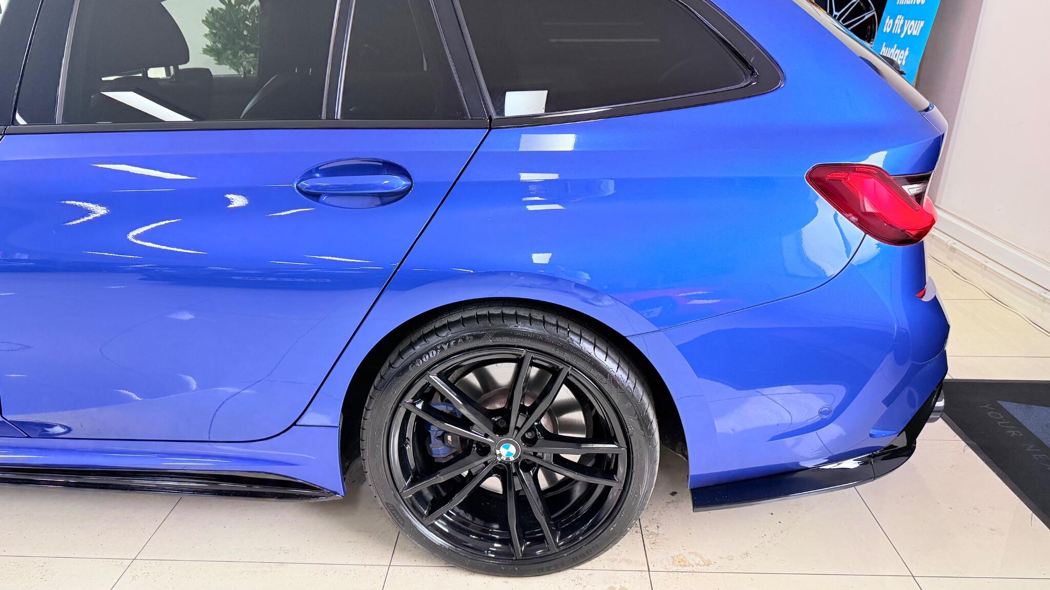 BMW 3 Series view 39